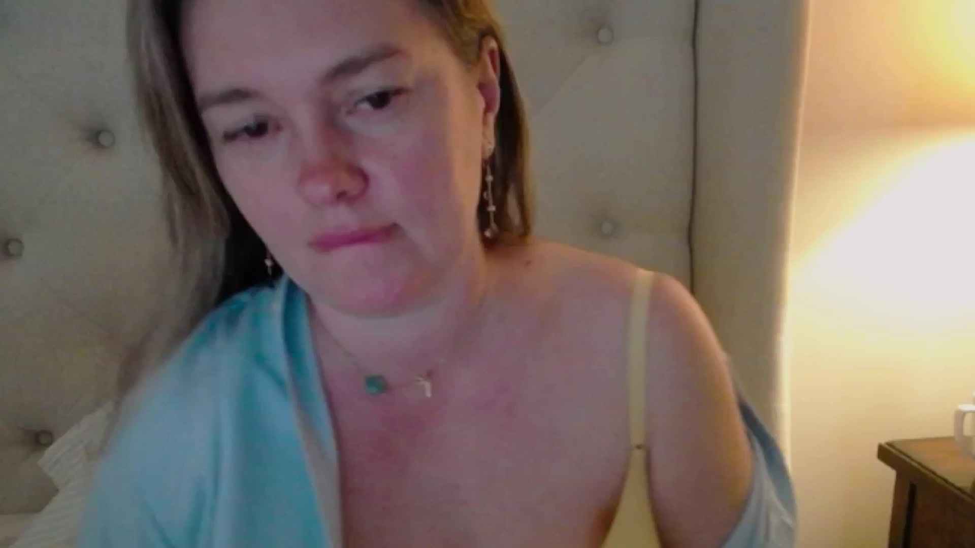 Gallery image thumbnail from J0llye's myfreecams stream on, 05/07/2025, 19:56 image 9 of 20