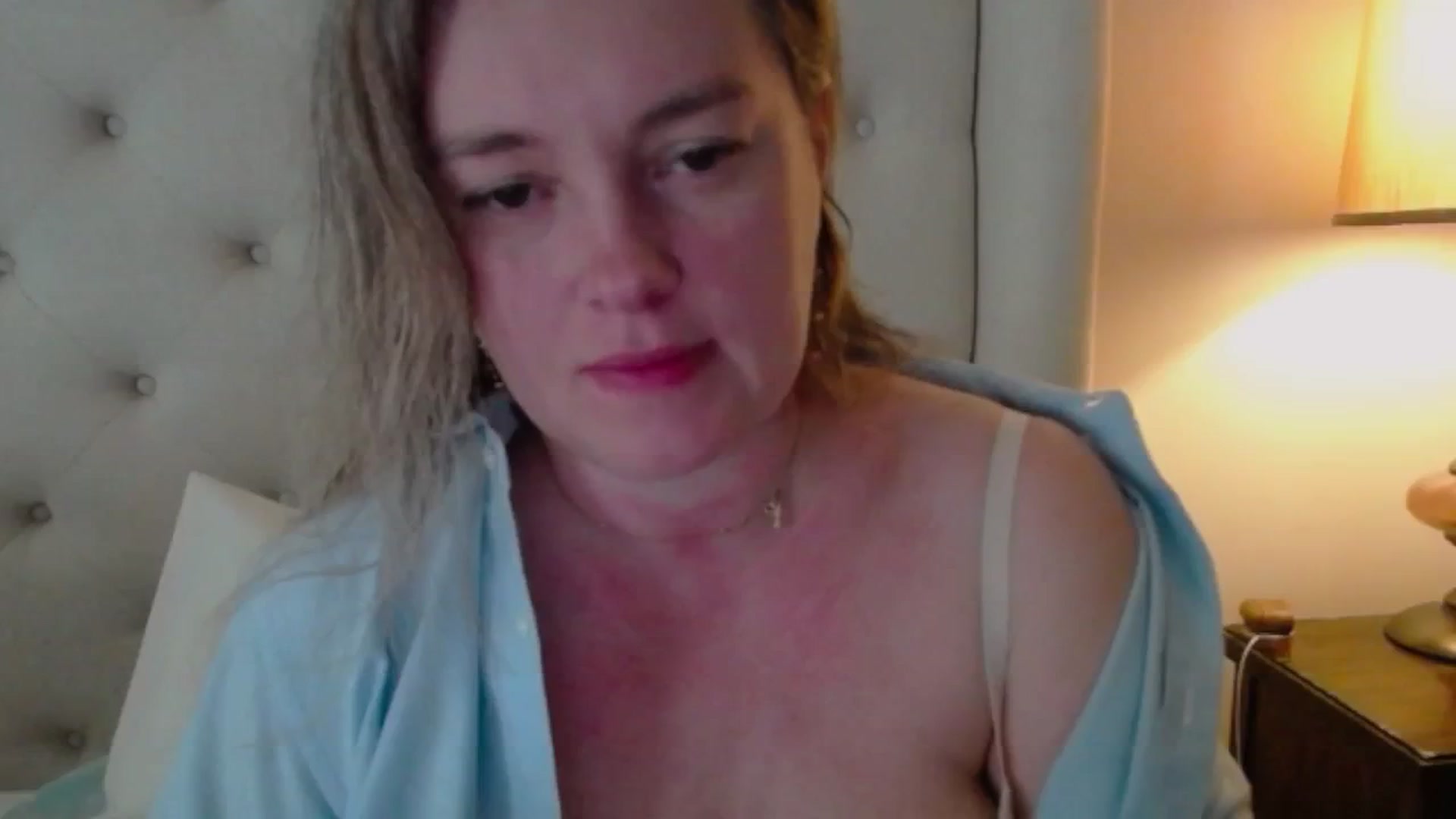 Gallery image thumbnail from J0llye's myfreecams stream on, 05/08/2025, 16:47 image 3 of 20