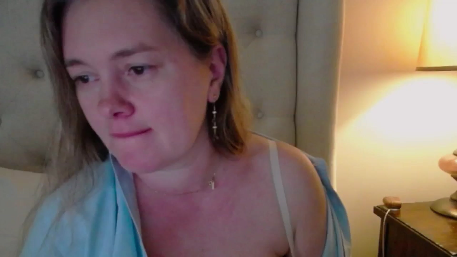 Gallery image thumbnail from J0llye's myfreecams stream on, 05/08/2025, 19:53 image 5 of 20