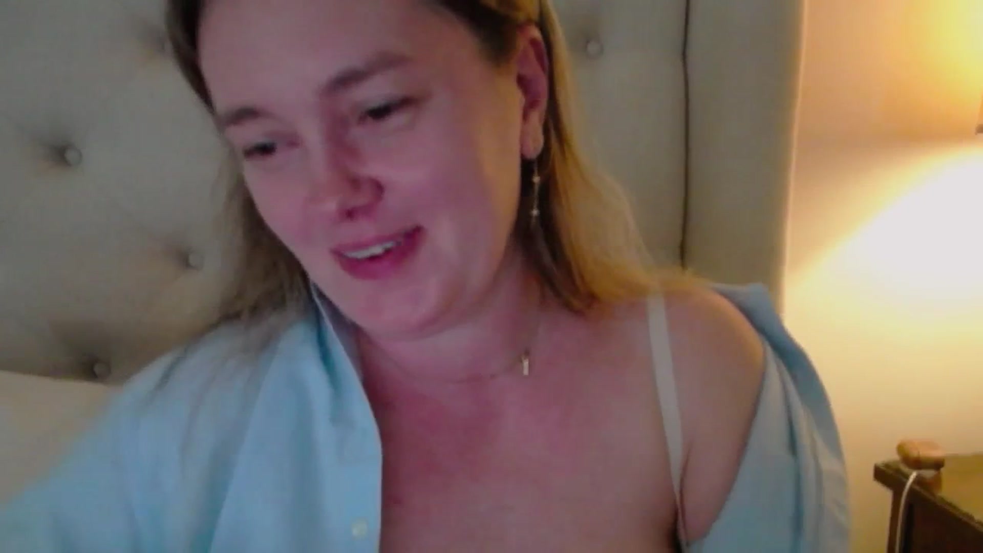 Gallery image thumbnail from J0llye's myfreecams stream on, 05/08/2025, 19:53 image 20 of 20