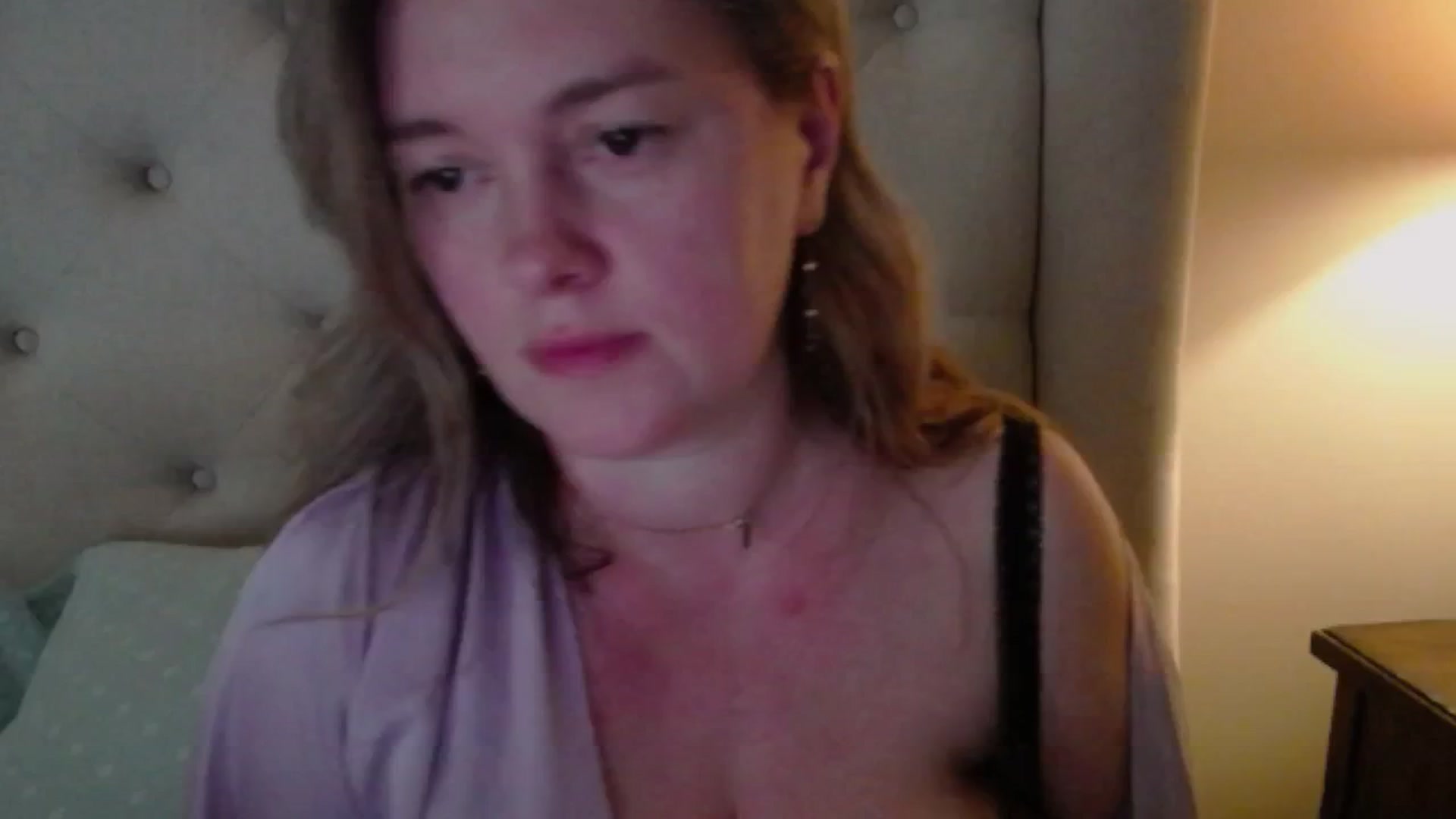 Gallery image thumbnail from J0llye's myfreecams stream on, 05/10/2025, 20:35 image 17 of 20
