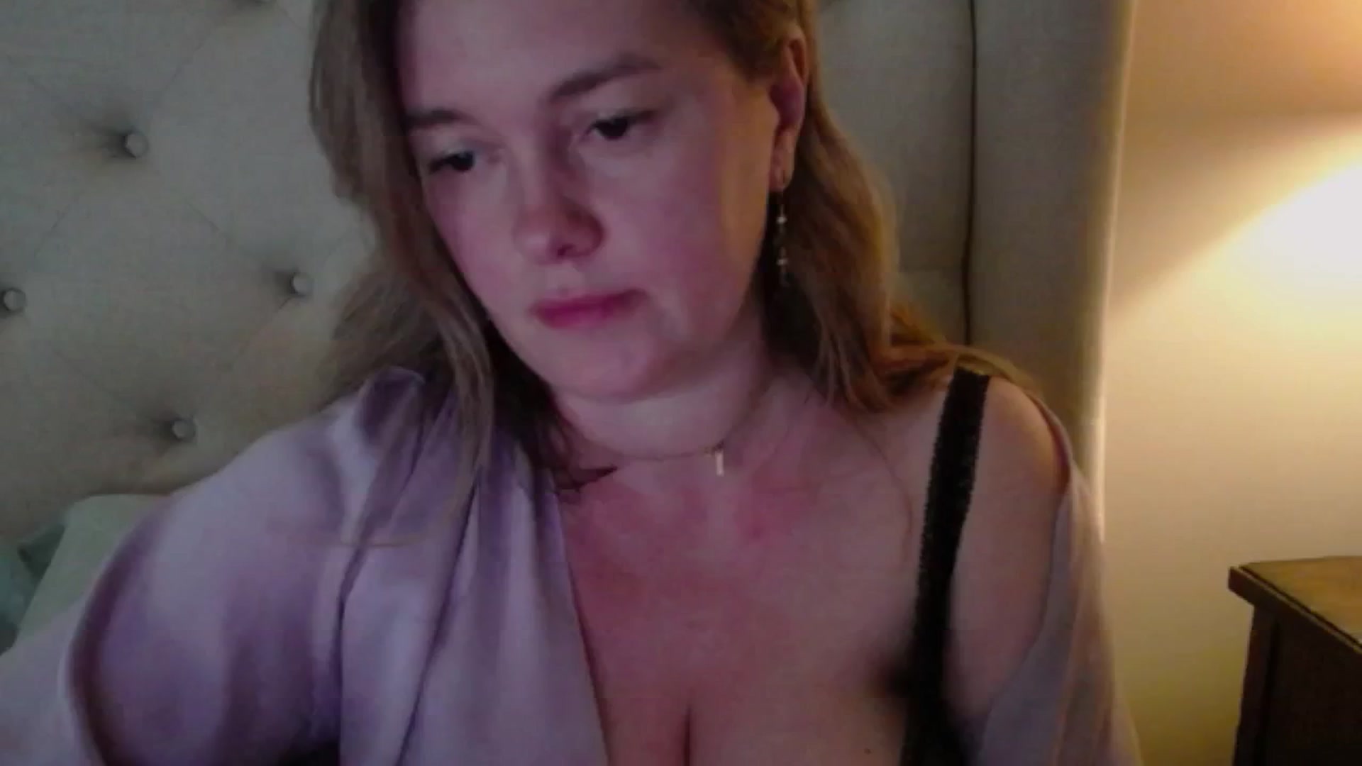 Gallery image thumbnail from J0llye's myfreecams stream on, 05/10/2025, 20:35 image 19 of 20