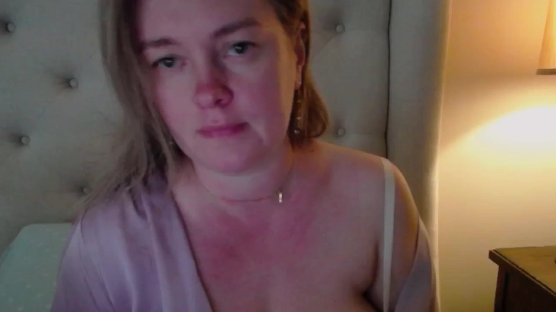 Gallery image thumbnail from J0llye's myfreecams stream on, 05/11/2025, 19:11 image 2 of 20