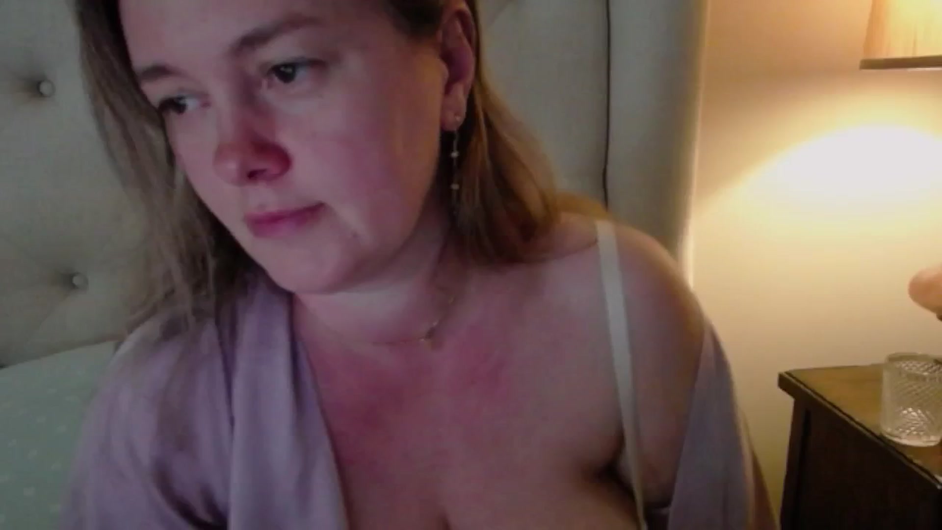 Gallery image thumbnail from J0llye's myfreecams stream on, 05/11/2025, 19:59 image 15 of 20