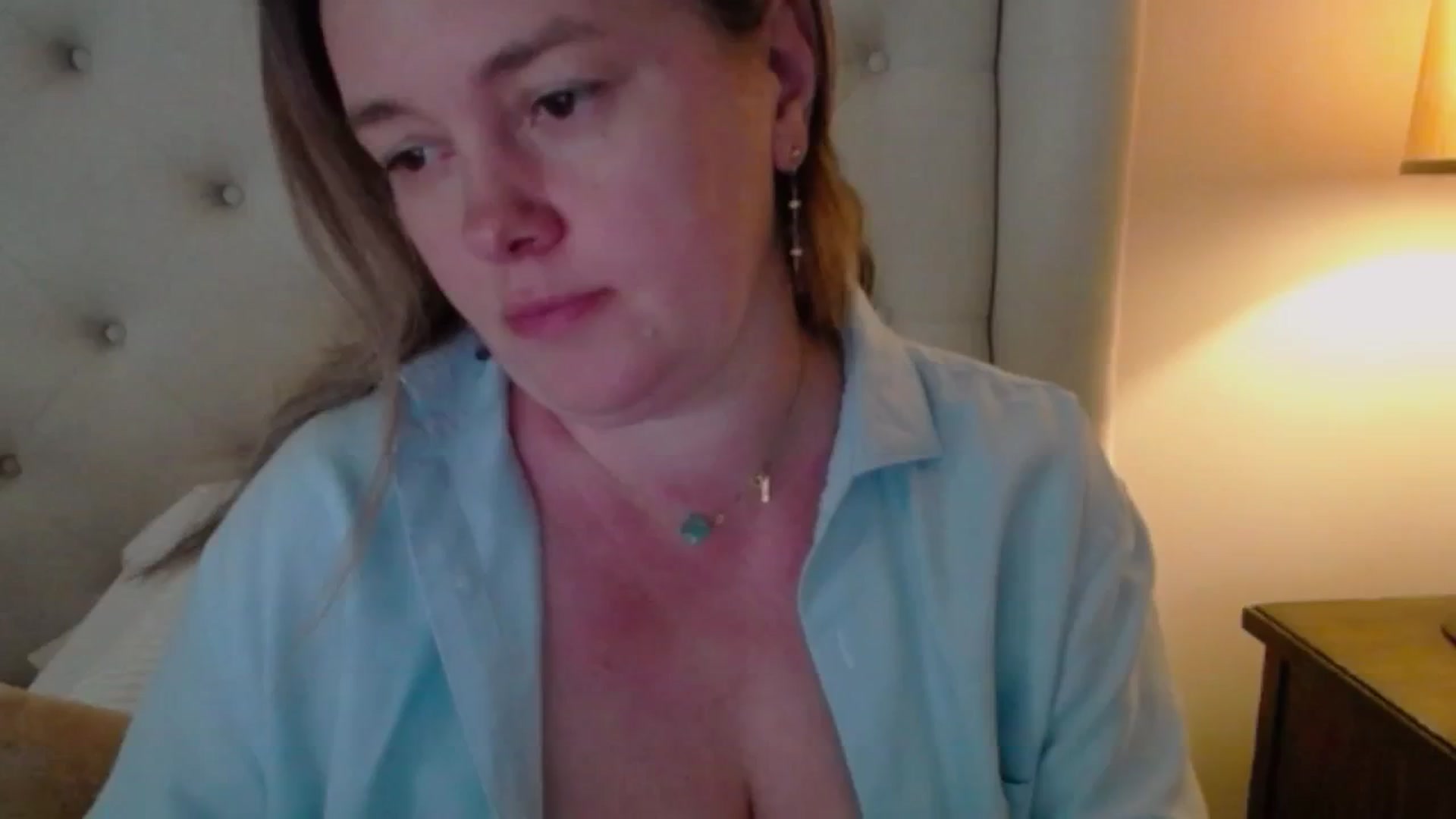 Gallery image thumbnail from J0llye's myfreecams stream on, 05/12/2025, 16:35 image 14 of 20