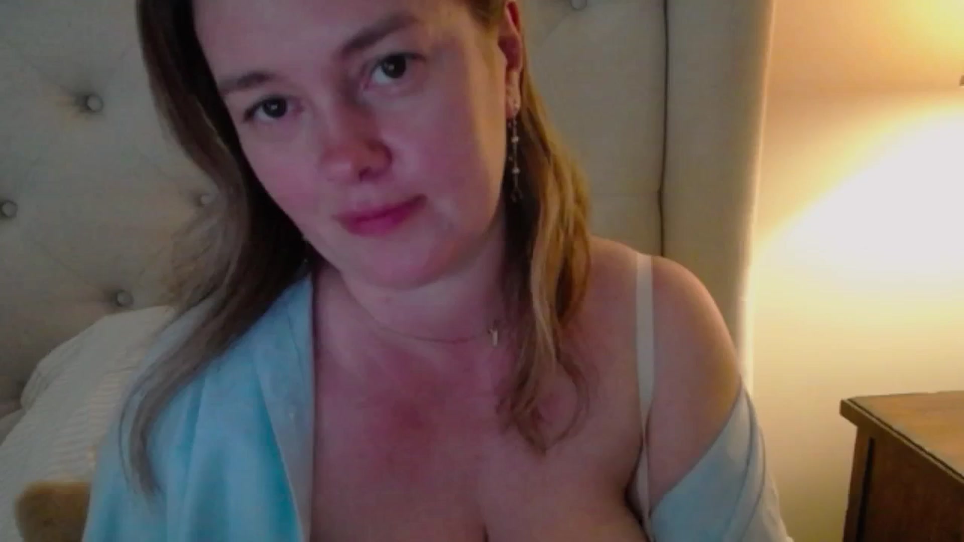 Gallery image thumbnail from J0llye's myfreecams stream on, 05/12/2025, 19:54 image 9 of 20