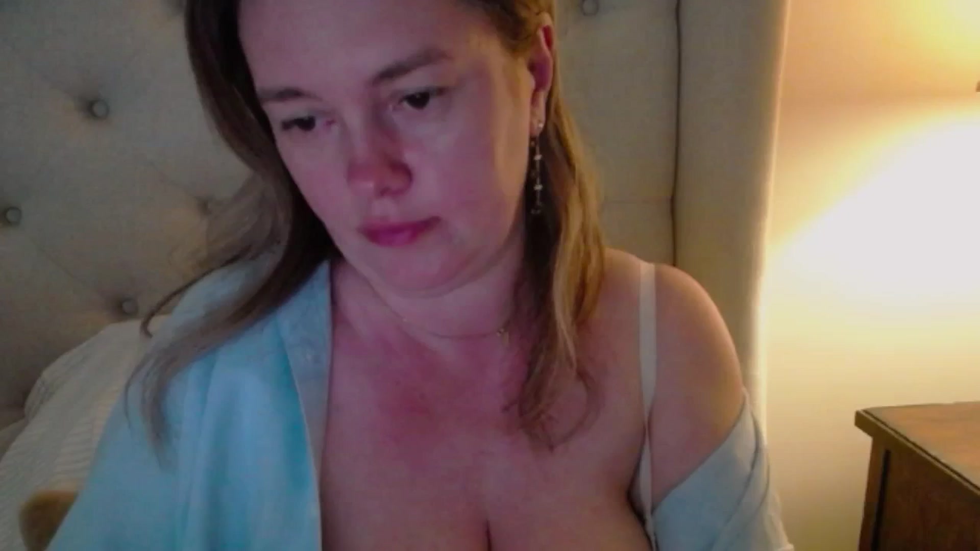 Gallery image thumbnail from J0llye's myfreecams stream on, 05/12/2025, 19:54 image 10 of 20