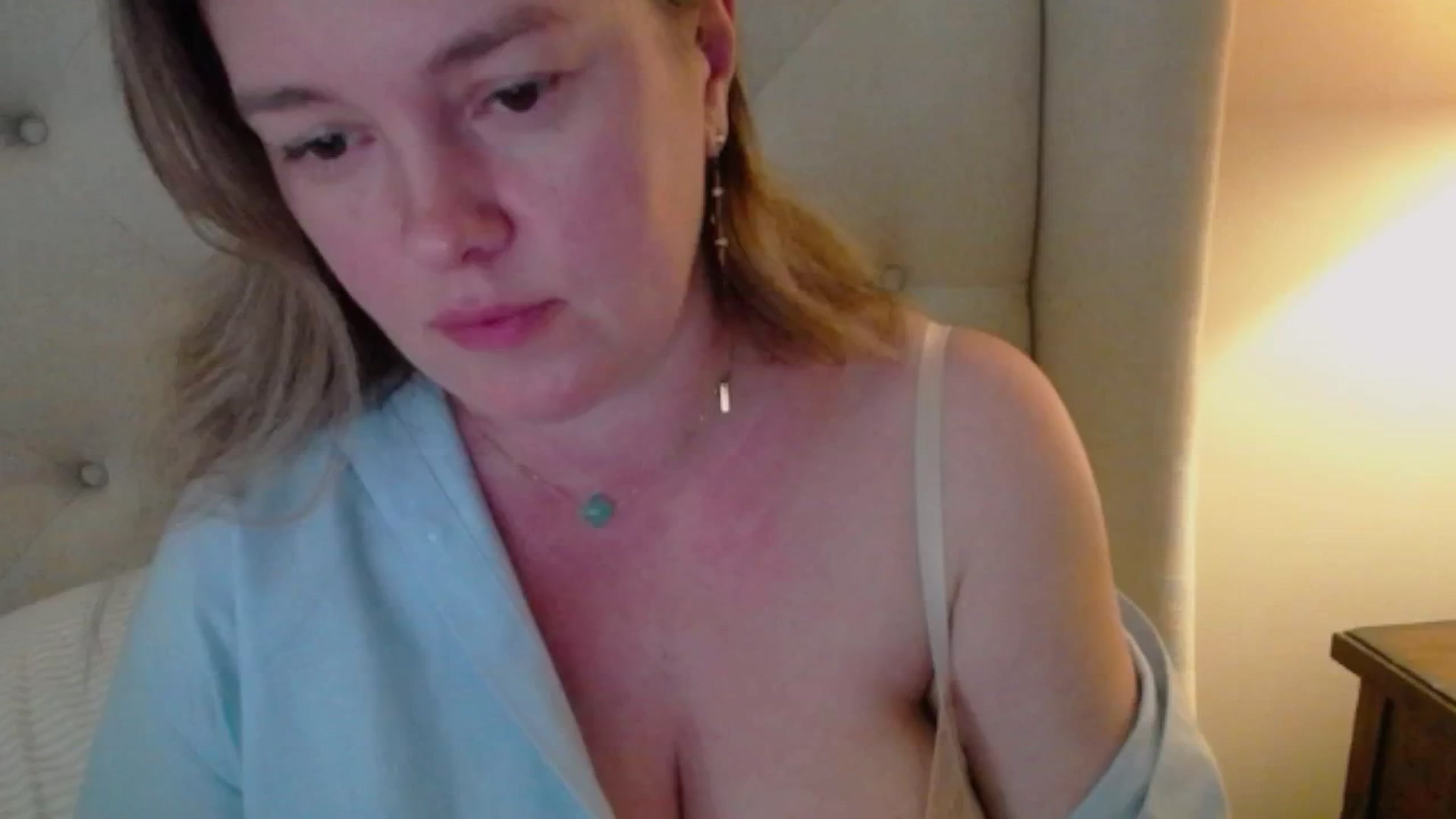 Gallery image thumbnail from J0llye's myfreecams stream on, 05/14/2025, 20:01 image 7 of 20