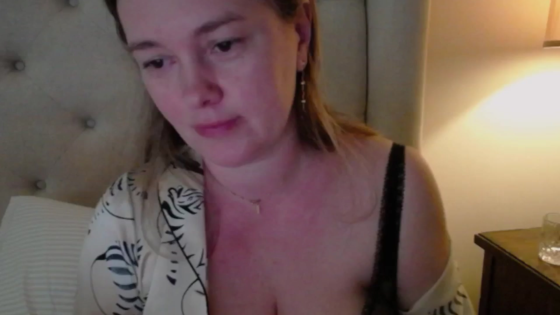 Gallery image thumbnail from J0llye's myfreecams stream on, 05/15/2025, 16:30 image 12 of 20