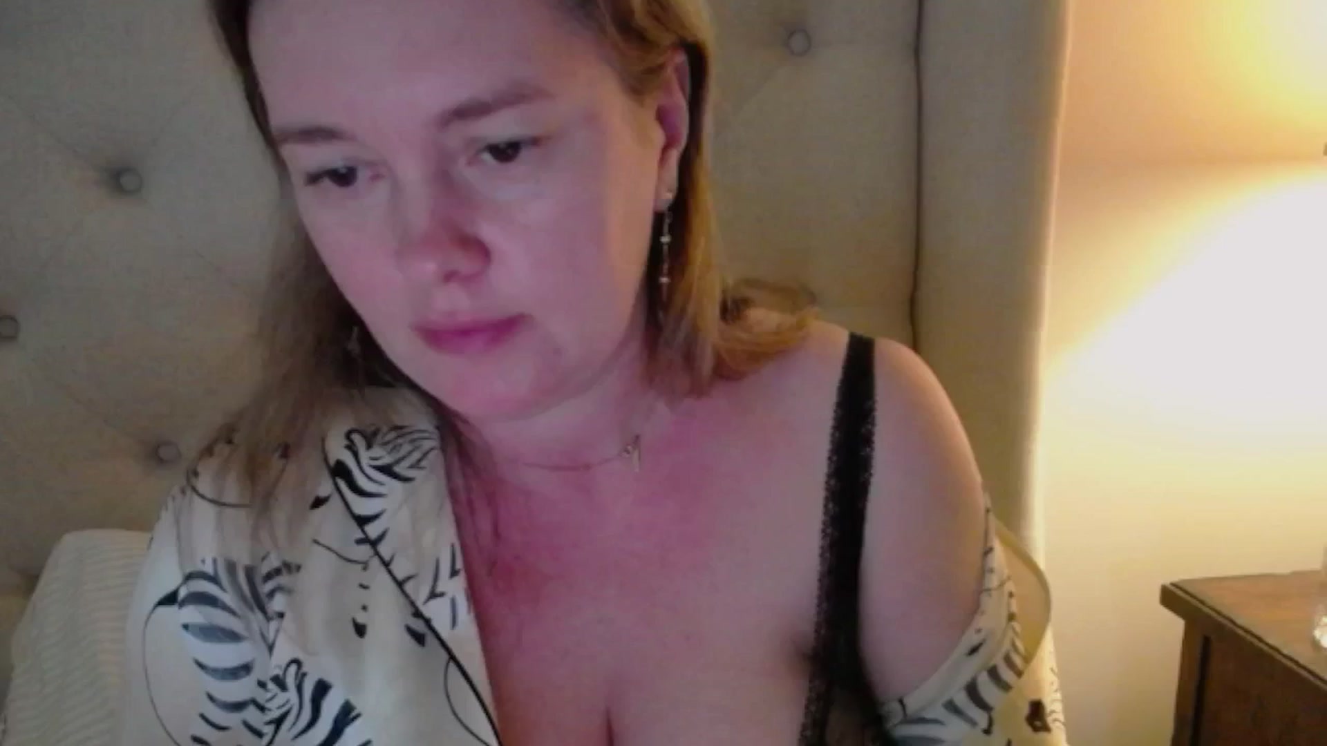 Gallery image thumbnail from J0llye's myfreecams stream on, 05/15/2025, 20:01 image 3 of 20