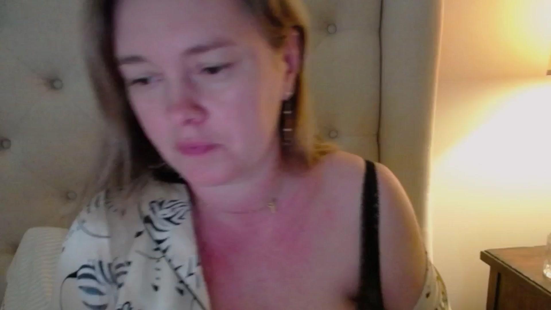 Gallery image thumbnail from J0llye's myfreecams stream on, 05/15/2025, 20:01 image 2 of 20