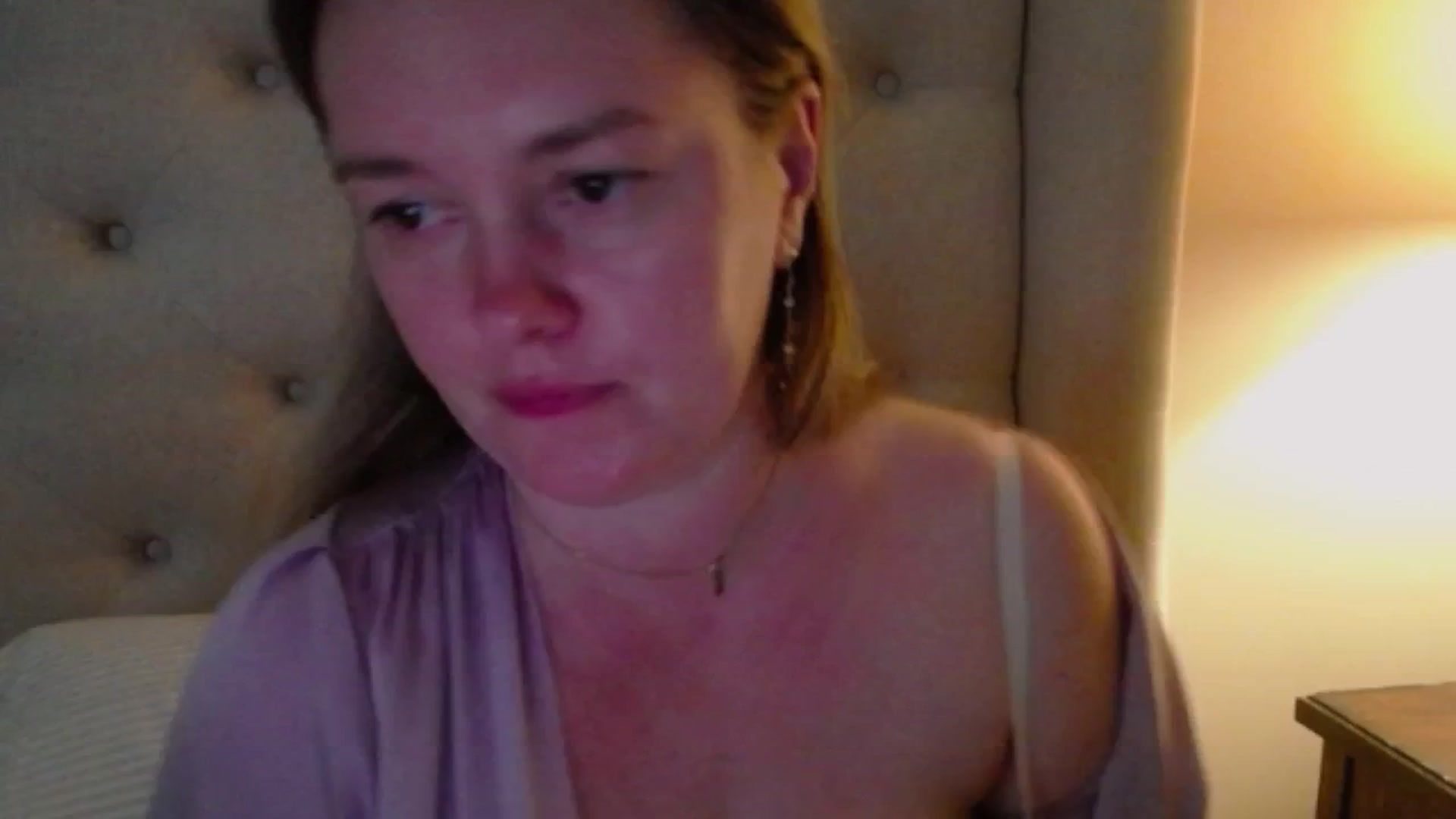 Gallery image thumbnail from J0llye's myfreecams stream on, 05/16/2025, 19:15 image 18 of 20