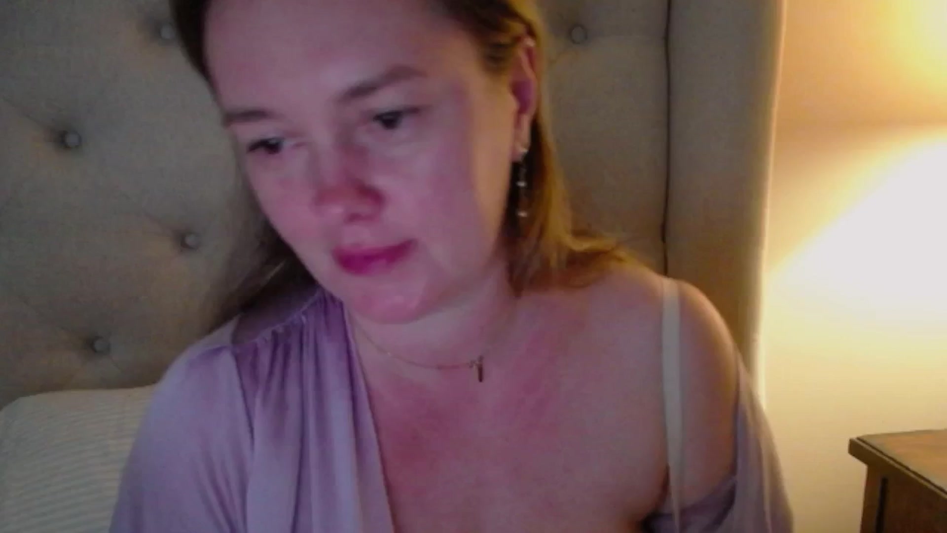 Gallery image thumbnail from J0llye's myfreecams stream on, 05/16/2025, 19:15 image 20 of 20