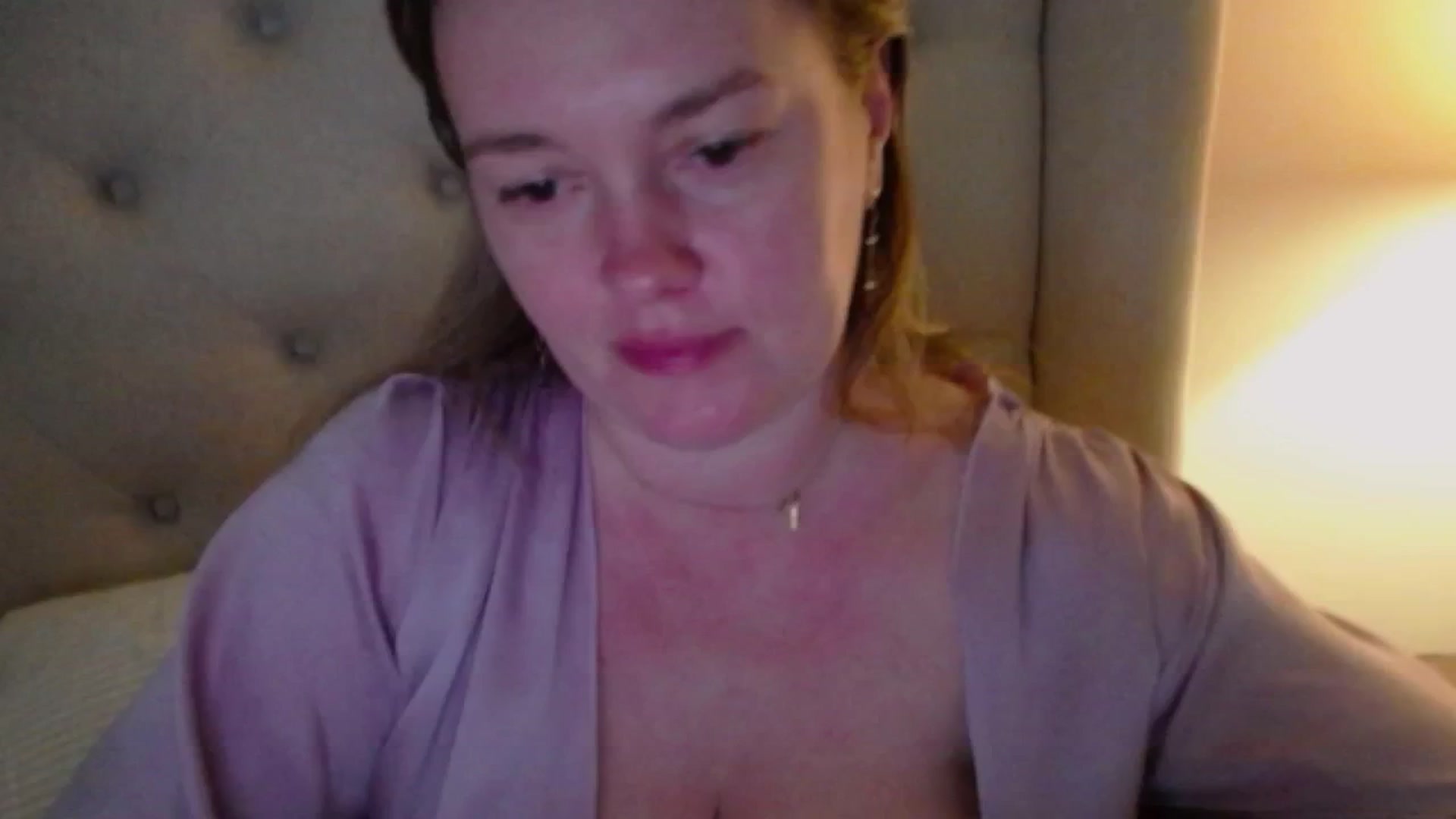 Gallery image thumbnail from J0llye's myfreecams stream on, 05/16/2025, 19:15 image 14 of 20