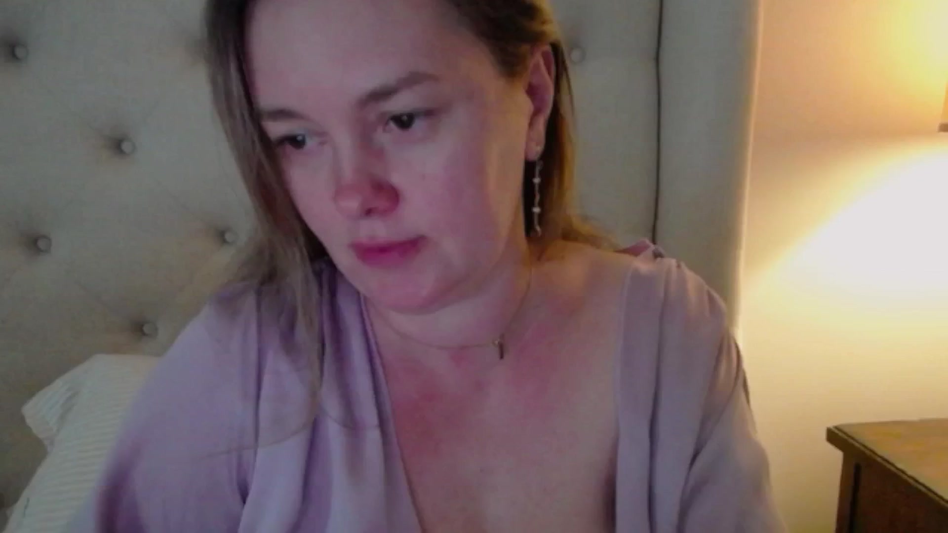Gallery image thumbnail from J0llye's myfreecams stream on, 05/16/2025, 19:15 image 1 of 20
