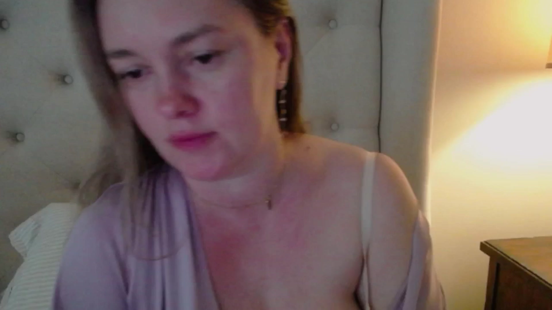 Gallery image thumbnail from J0llye's myfreecams stream on, 05/16/2025, 19:15 image 5 of 20