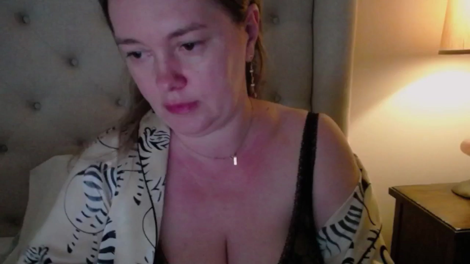 Gallery image thumbnail from J0llye's myfreecams stream on, 05/19/2025, 16:48 image 5 of 20