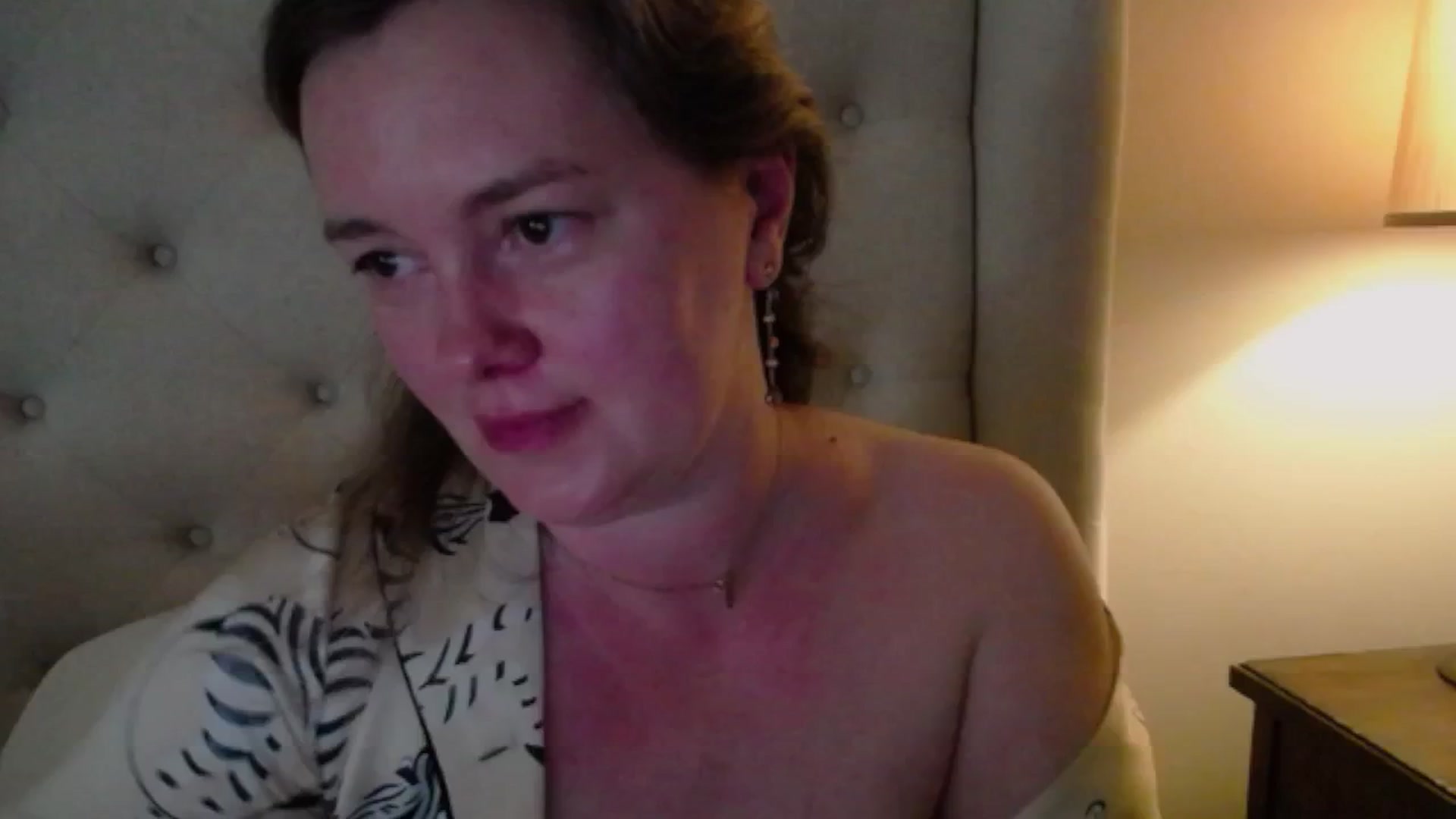 Gallery image thumbnail from J0llye's myfreecams stream on, 05/19/2025, 20:07 image 20 of 20