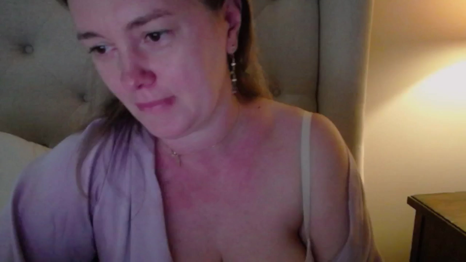 Gallery image thumbnail from J0llye's myfreecams stream on, 05/20/2025, 16:47 image 19 of 20