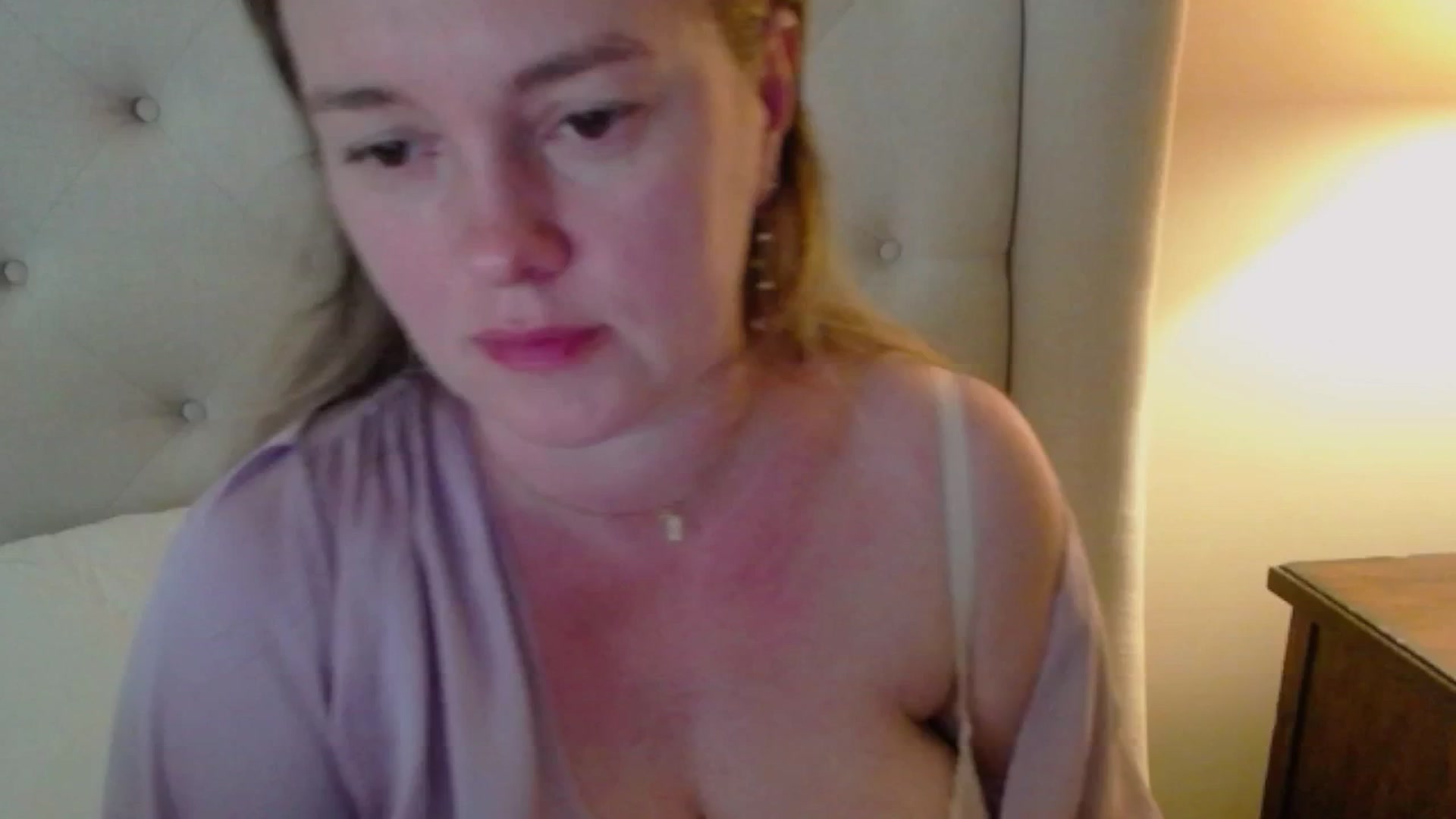 Gallery image thumbnail from J0llye's myfreecams stream on, 05/20/2025, 19:10 image 10 of 20