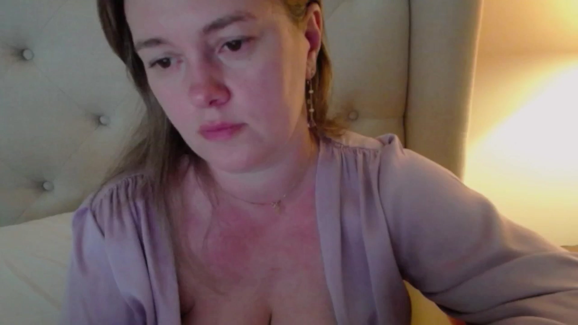 Gallery image thumbnail from J0llye's myfreecams stream on, 05/20/2025, 19:50 image 14 of 20
