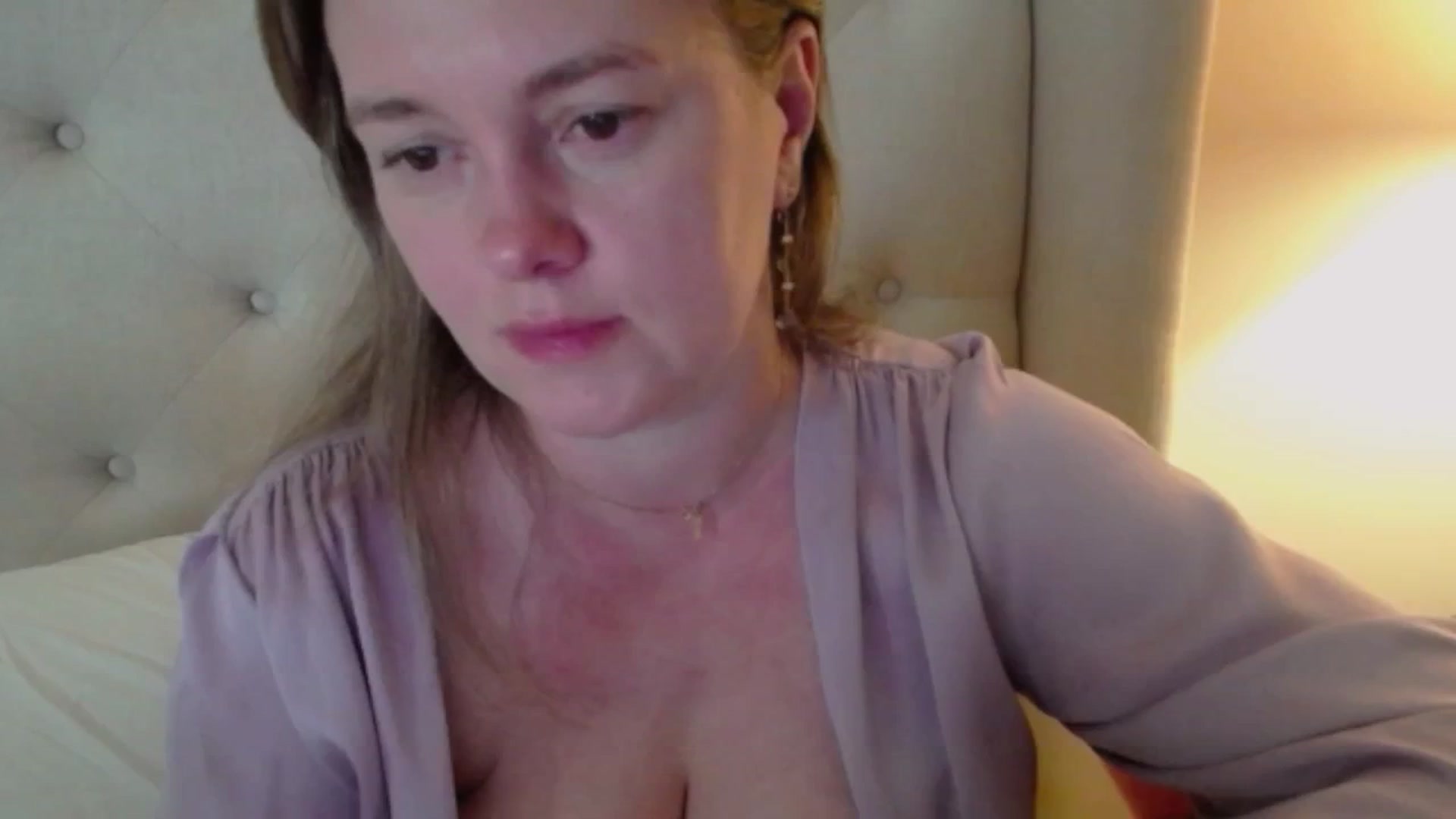Gallery image thumbnail from J0llye's myfreecams stream on, 05/20/2025, 19:50 image 15 of 20