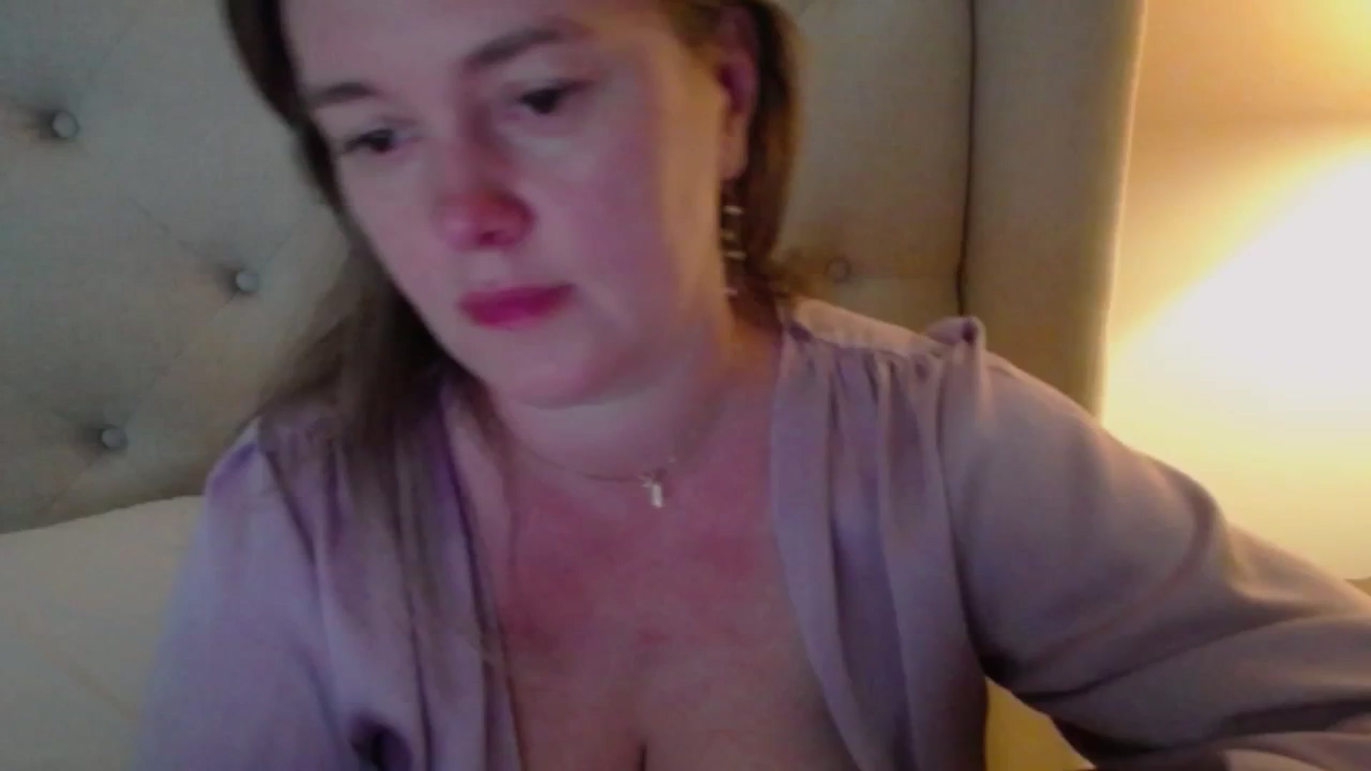 Gallery image thumbnail from J0llye's myfreecams stream on, 05/20/2025, 19:50 image 12 of 20