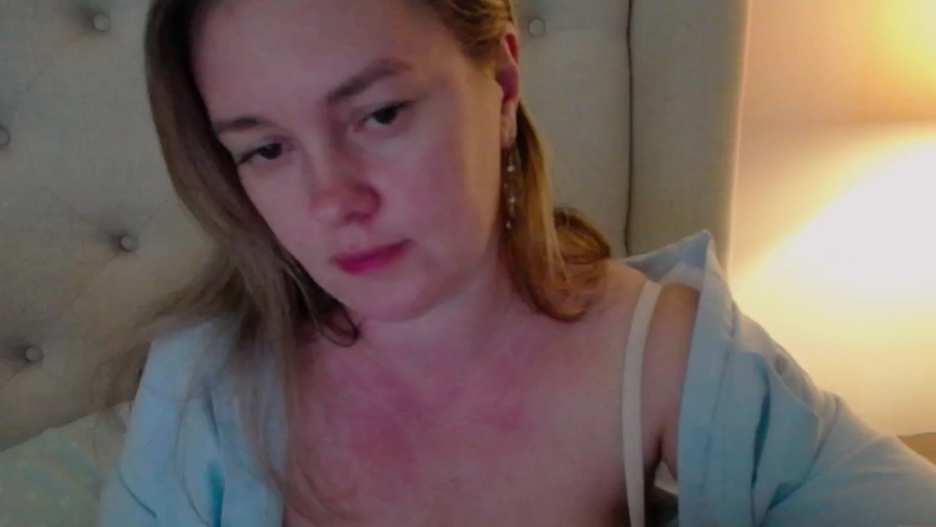Gallery image thumbnail from J0llye's myfreecams stream on, 05/21/2025, 20:01 image 13 of 20