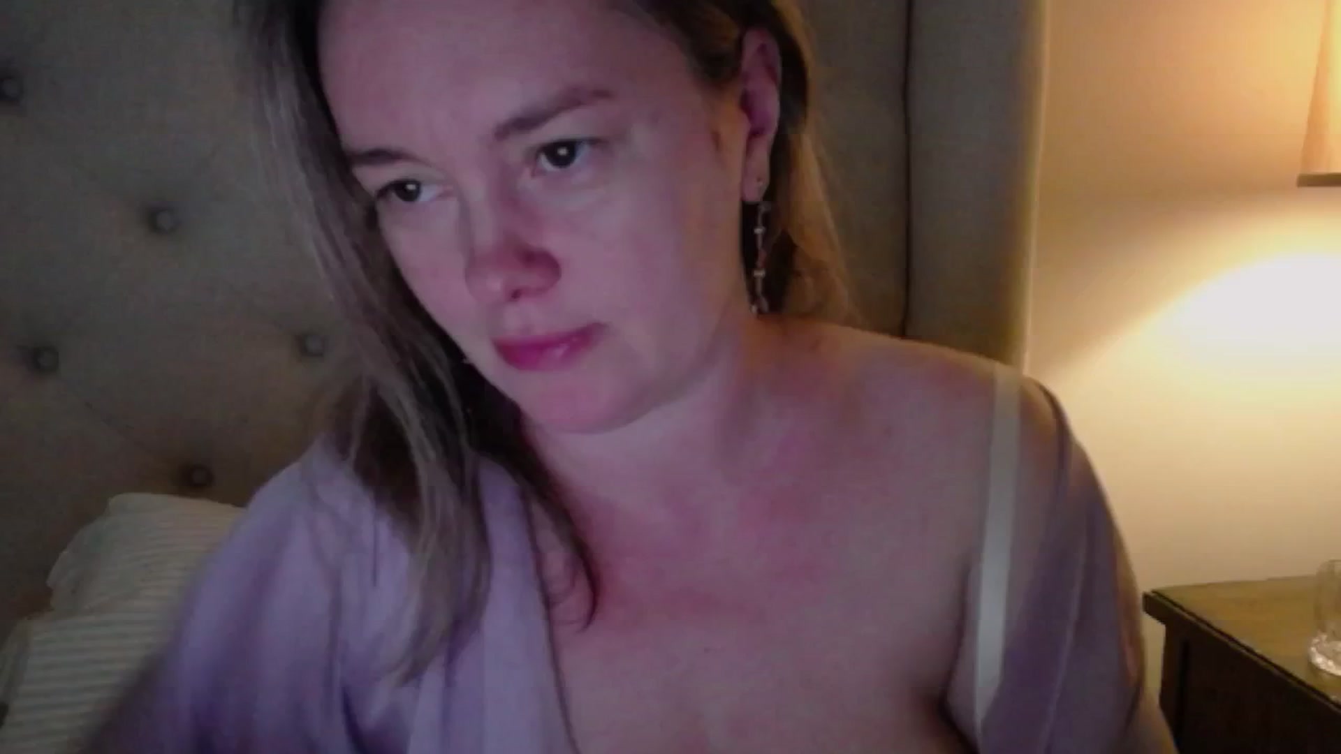 Gallery image thumbnail from J0llye's myfreecams stream on, 05/28/2025, 16:09 image 5 of 20