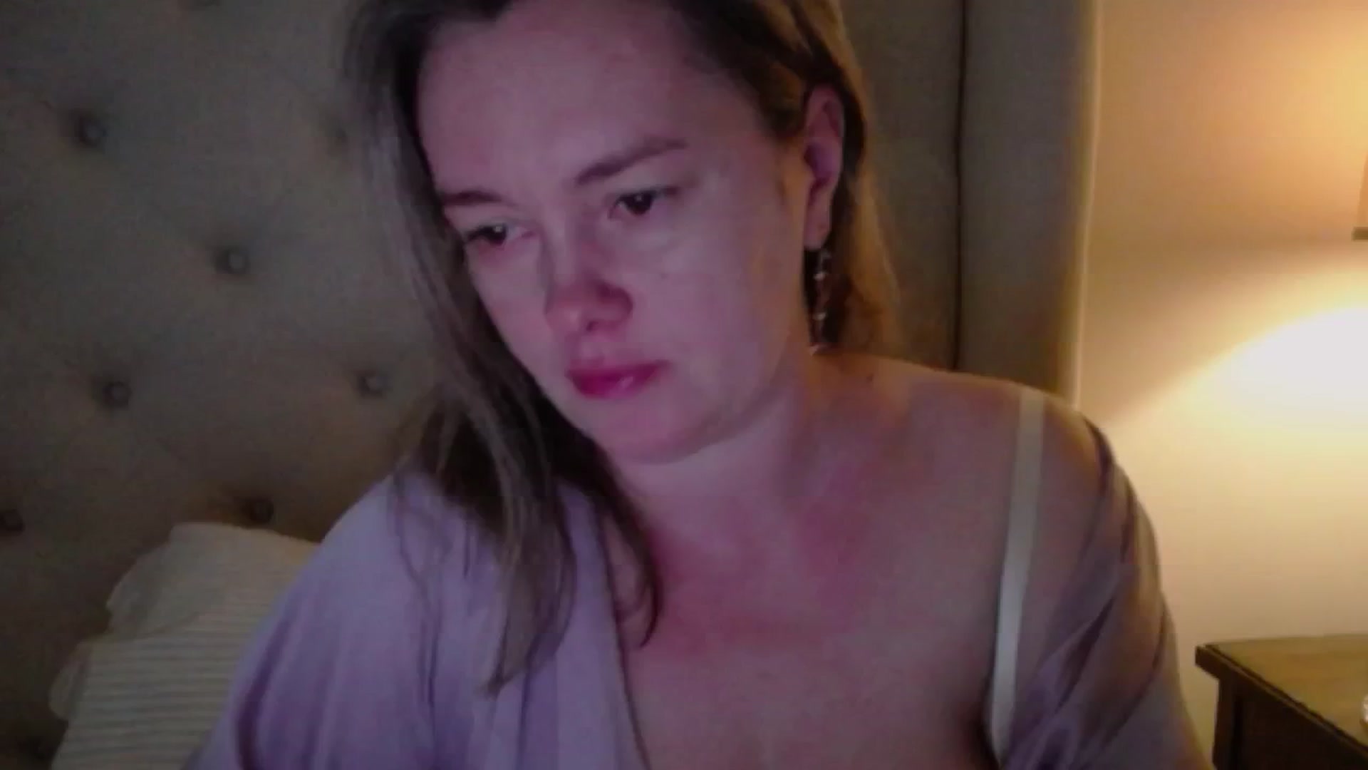 Gallery image thumbnail from J0llye's myfreecams stream on, 05/28/2025, 16:09 image 3 of 20