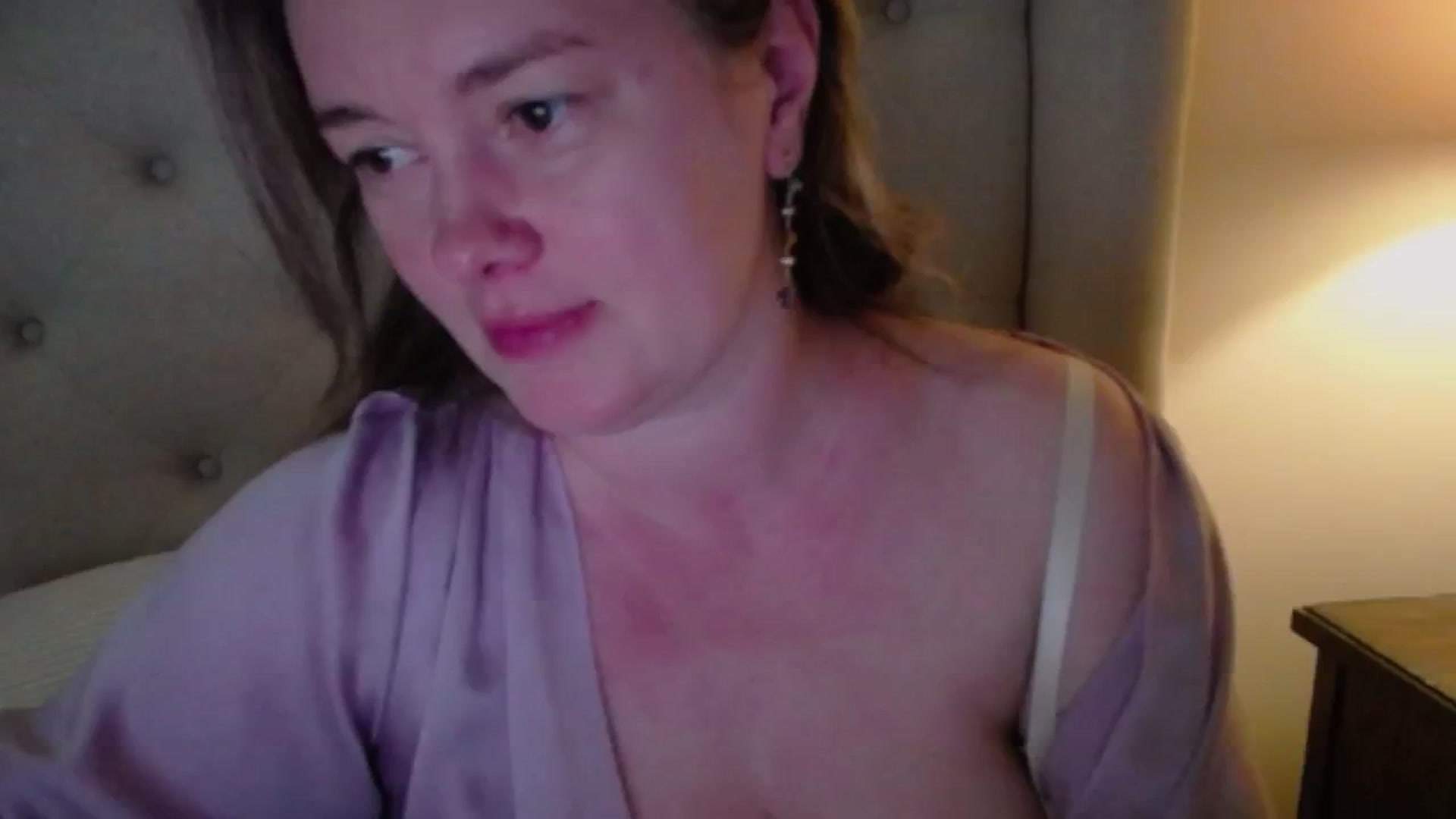 Gallery image thumbnail from J0llye's myfreecams stream on, 05/28/2025, 16:51 image 19 of 20