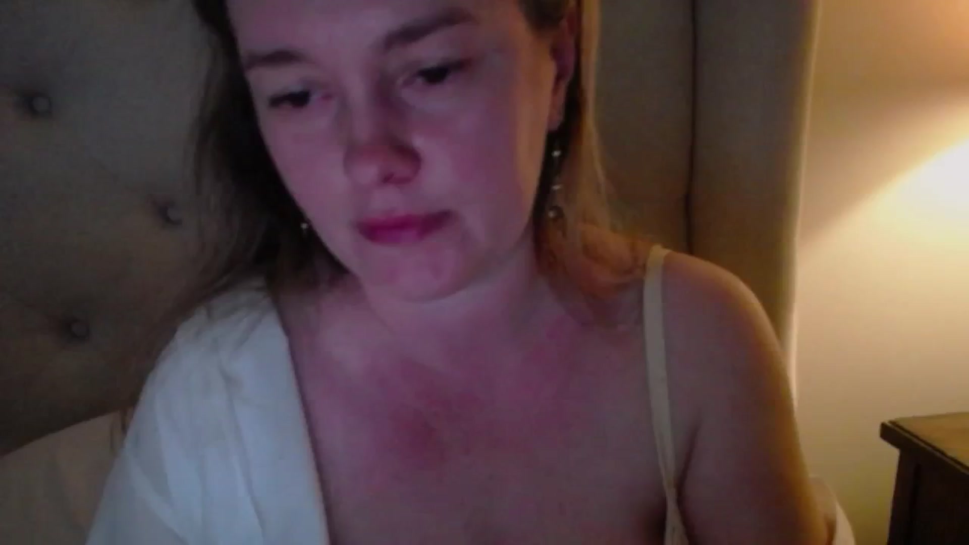 Gallery image thumbnail from J0llye's myfreecams stream on, 05/29/2025, 21:24 image 19 of 20
