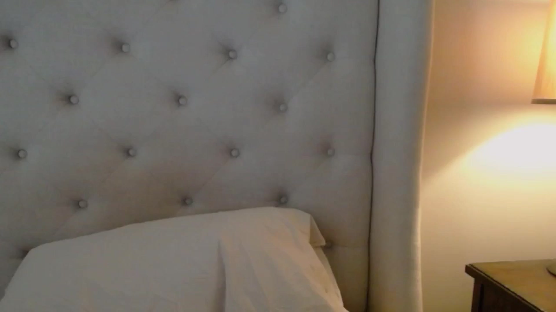 Gallery image thumbnail from J0llye's myfreecams stream on, 05/30/2025, 19:47 image 19 of 20