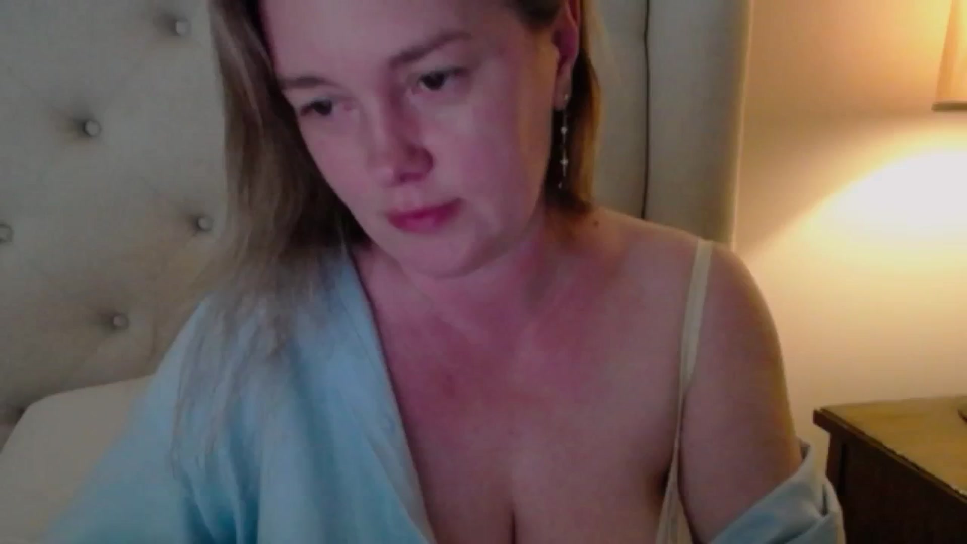 Gallery image thumbnail from J0llye's myfreecams stream on, 05/30/2025, 19:47 image 8 of 20