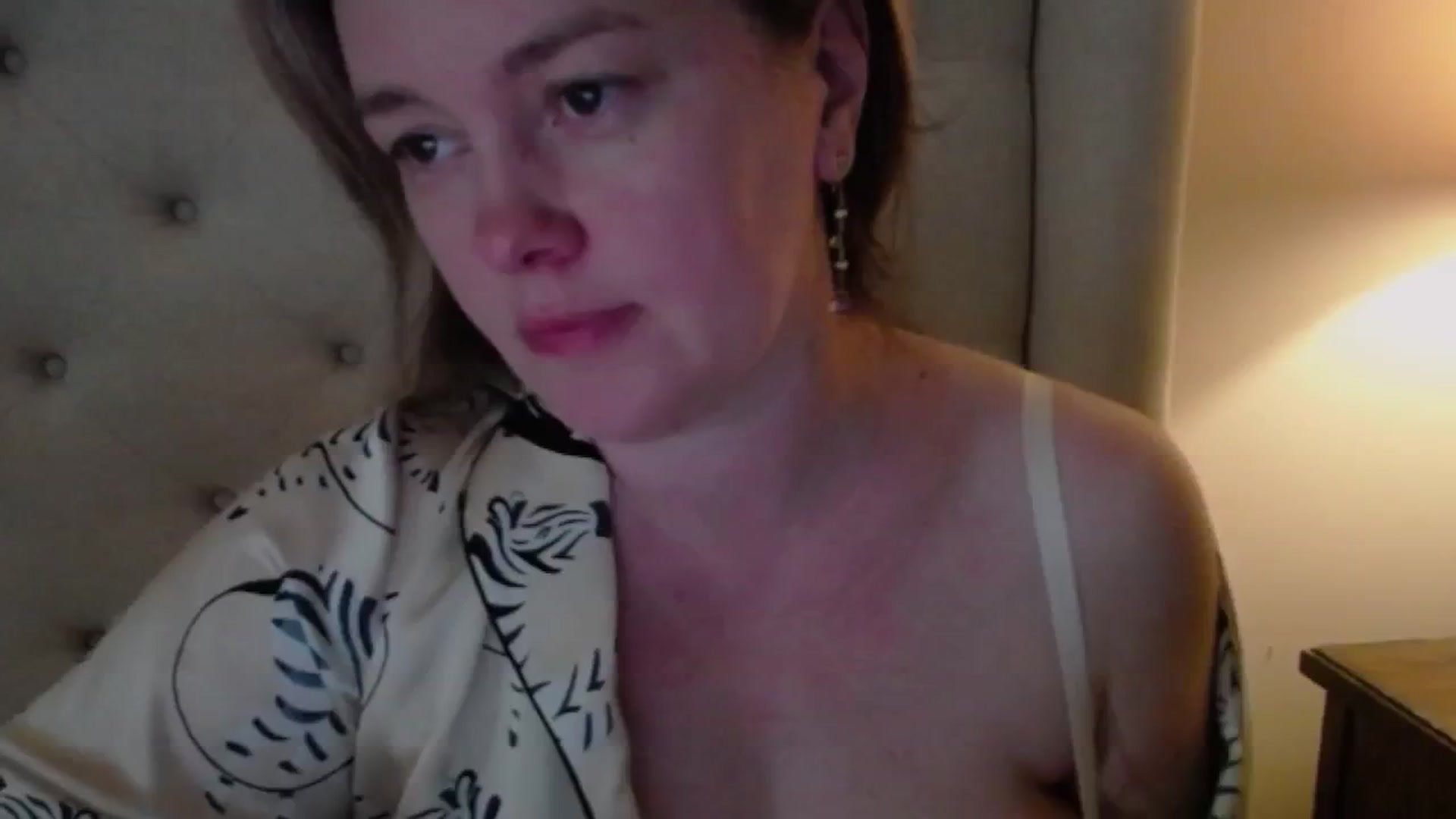 Gallery image thumbnail from J0llye's myfreecams stream on, 06/01/2025, 20:07 image 1 of 20