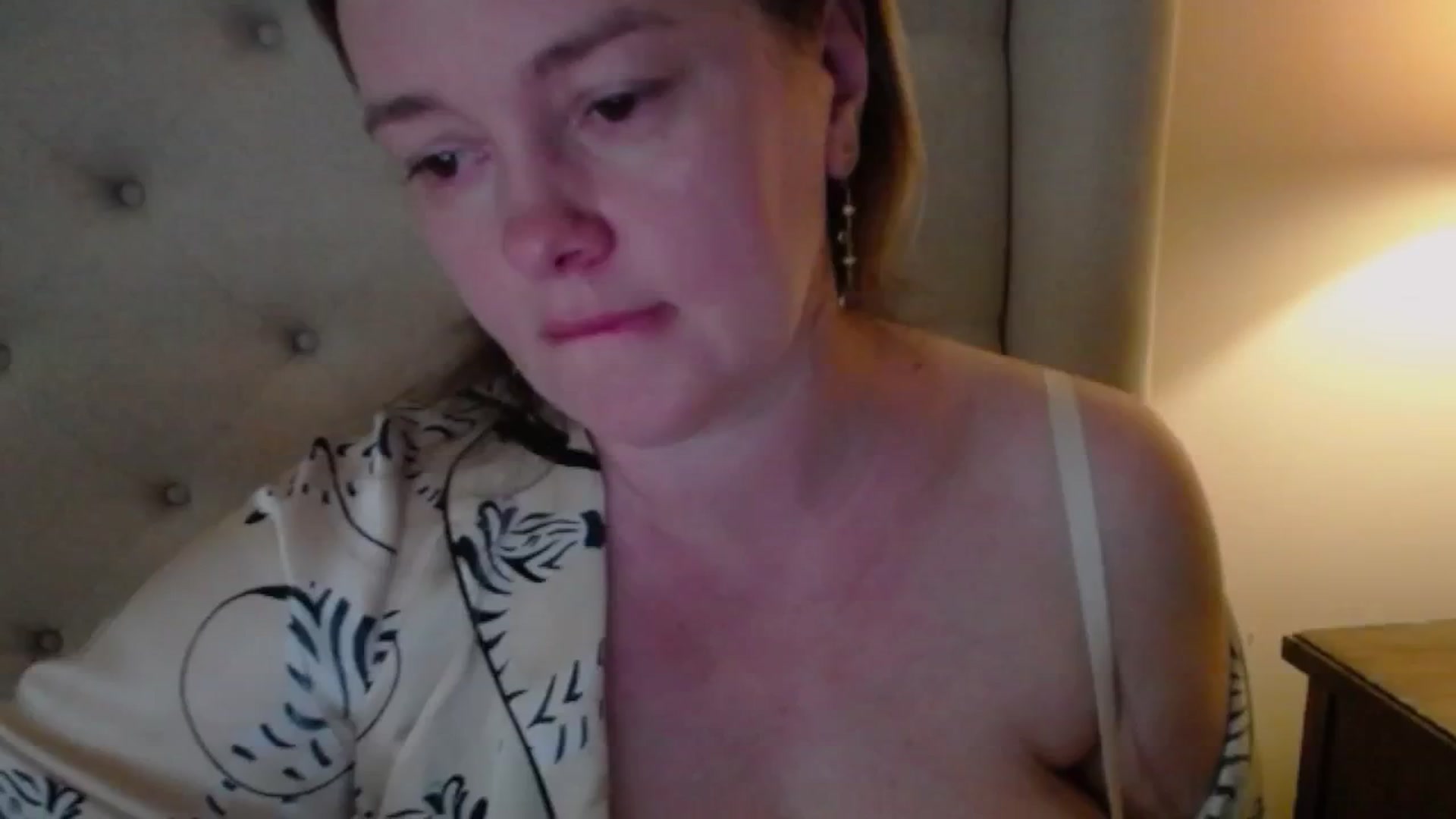 Gallery image thumbnail from J0llye's myfreecams stream on, 06/01/2025, 20:07 image 5 of 20
