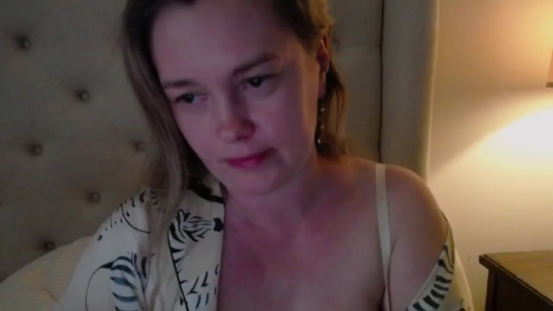 Gallery image thumbnail from J0llye's myfreecams stream on, 06/01/2025, 20:48 image 16 of 20