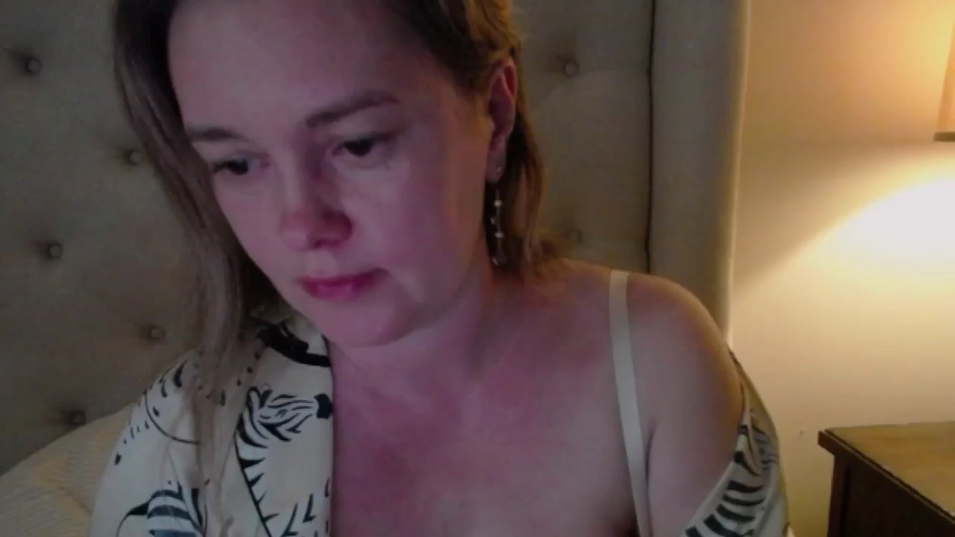 Gallery image thumbnail from J0llye's myfreecams stream on, 06/01/2025, 20:48 image 12 of 20