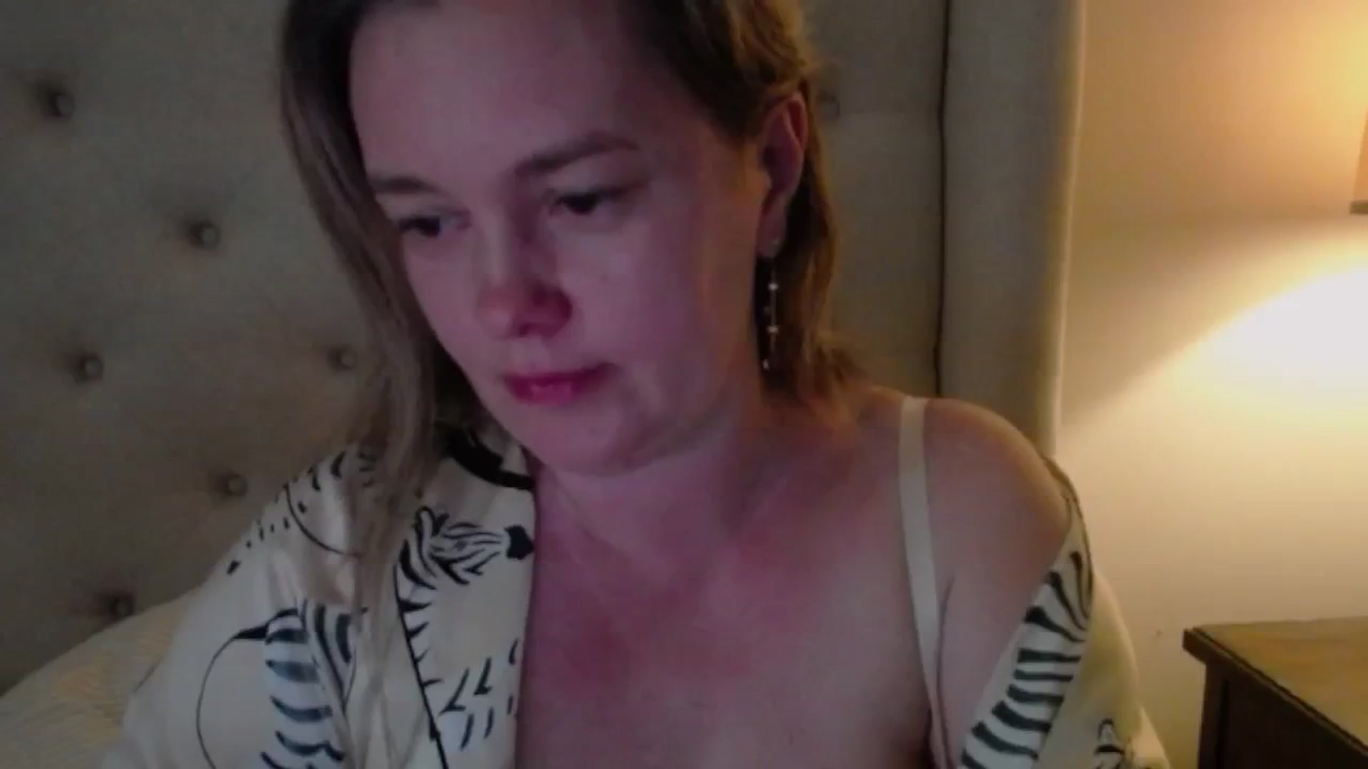 Gallery image thumbnail from J0llye's myfreecams stream on, 06/01/2025, 20:48 image 15 of 20