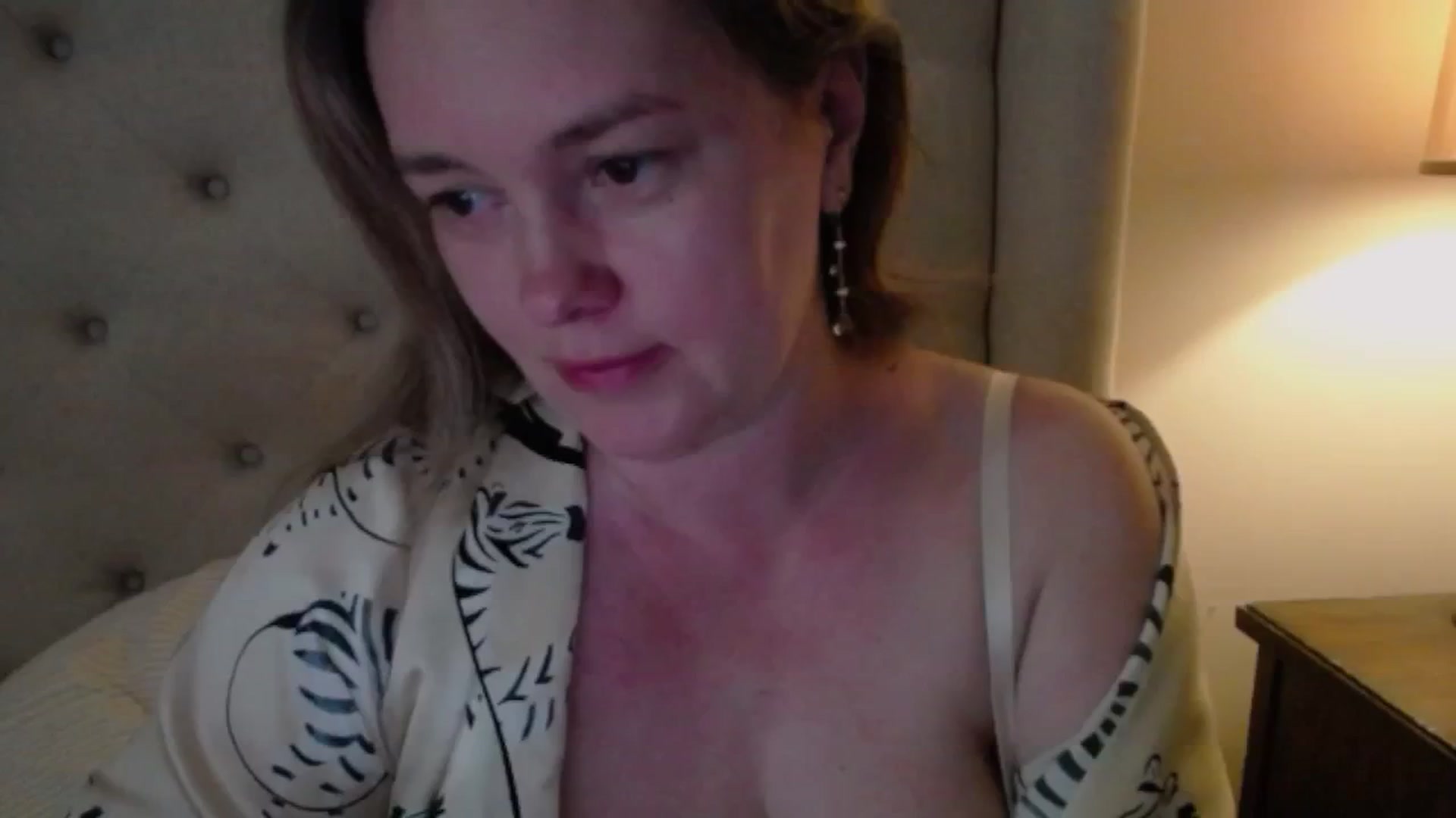 Gallery image thumbnail from J0llye's myfreecams stream on, 06/01/2025, 20:48 image 2 of 20