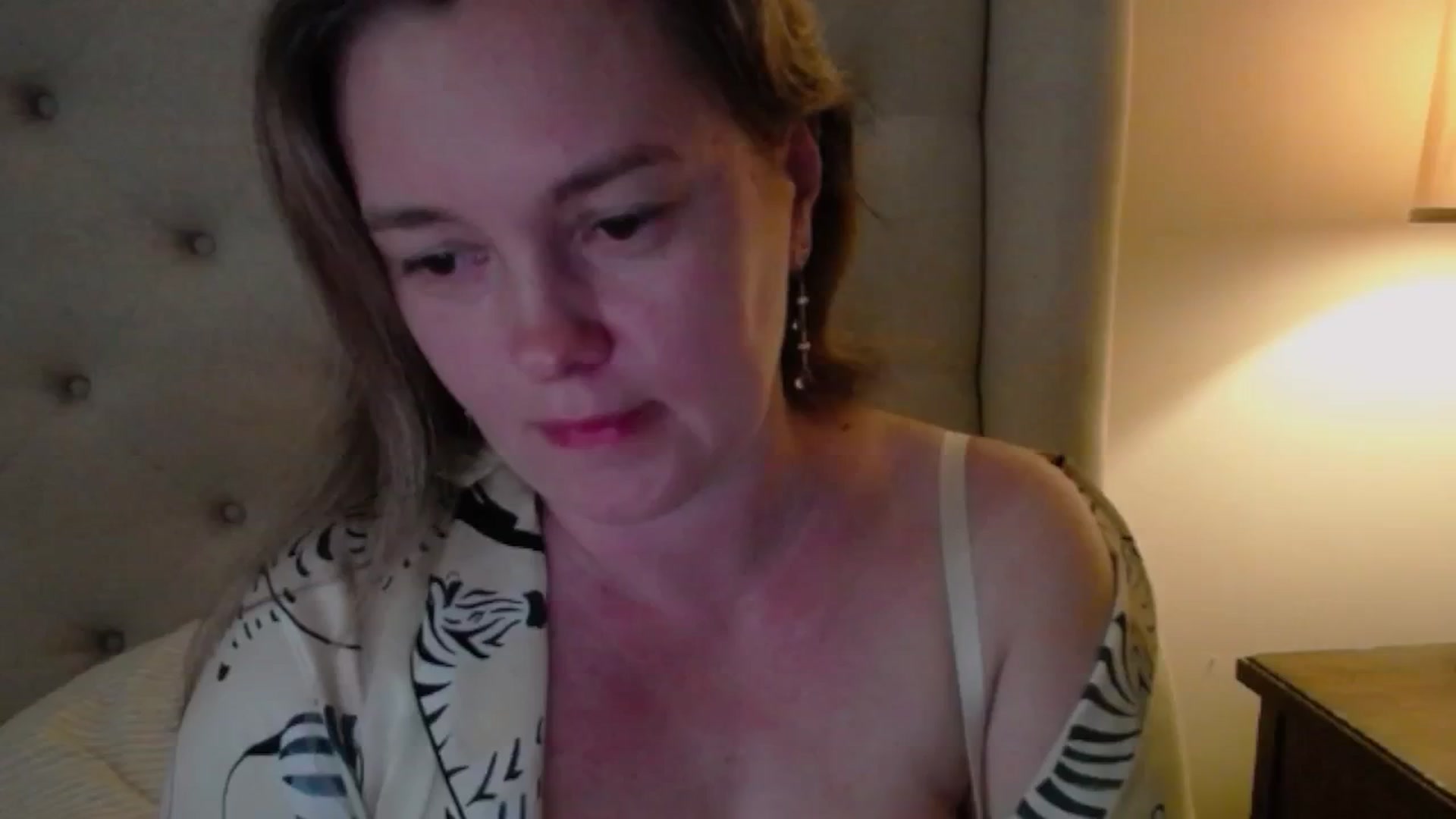 Gallery image thumbnail from J0llye's myfreecams stream on, 06/01/2025, 20:48 image 5 of 20