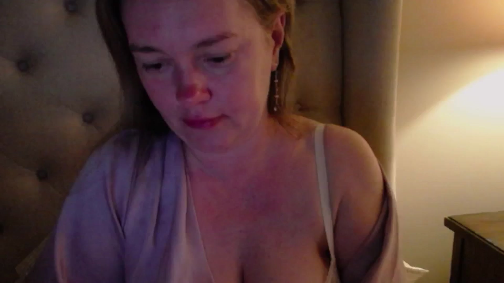 Gallery image thumbnail from J0llye's myfreecams stream on, 06/02/2025, 03:37 image 18 of 20