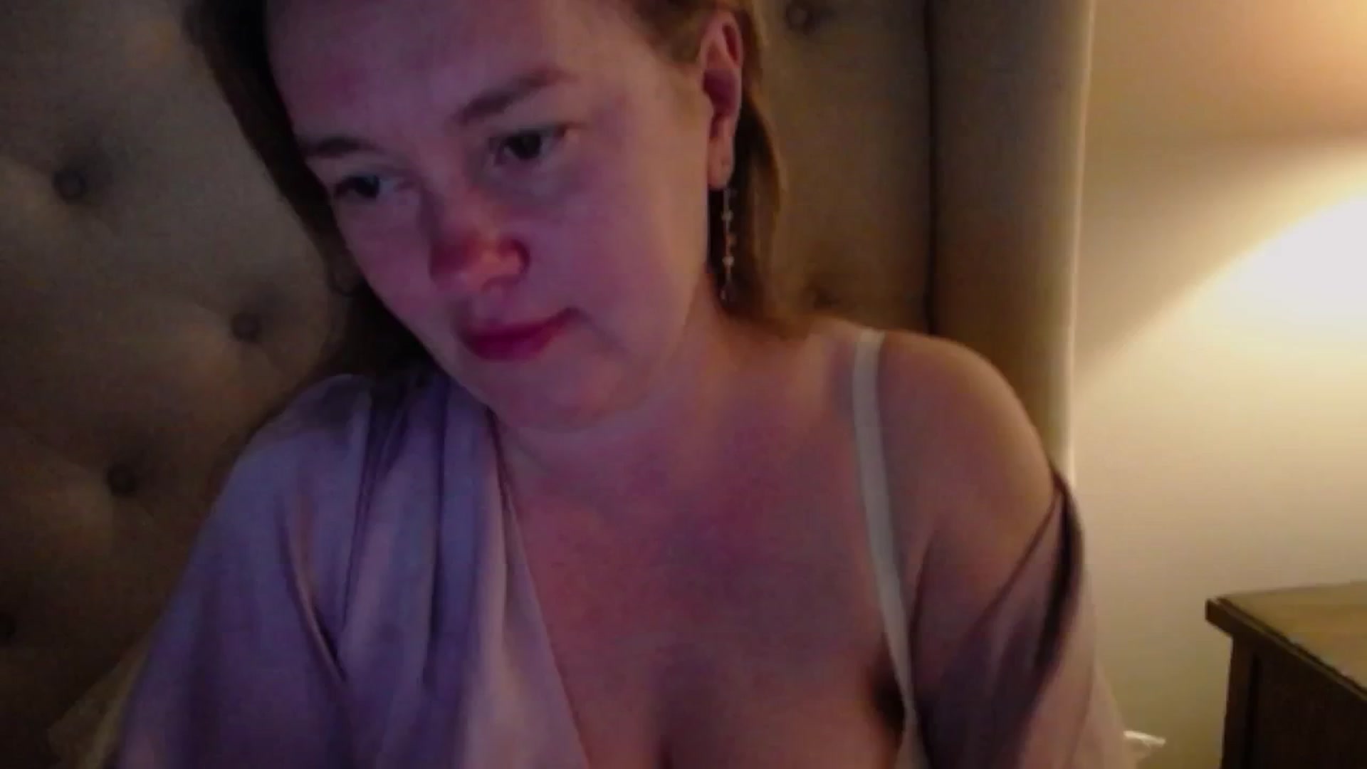 Gallery image thumbnail from J0llye's myfreecams stream on, 06/02/2025, 03:37 image 7 of 20