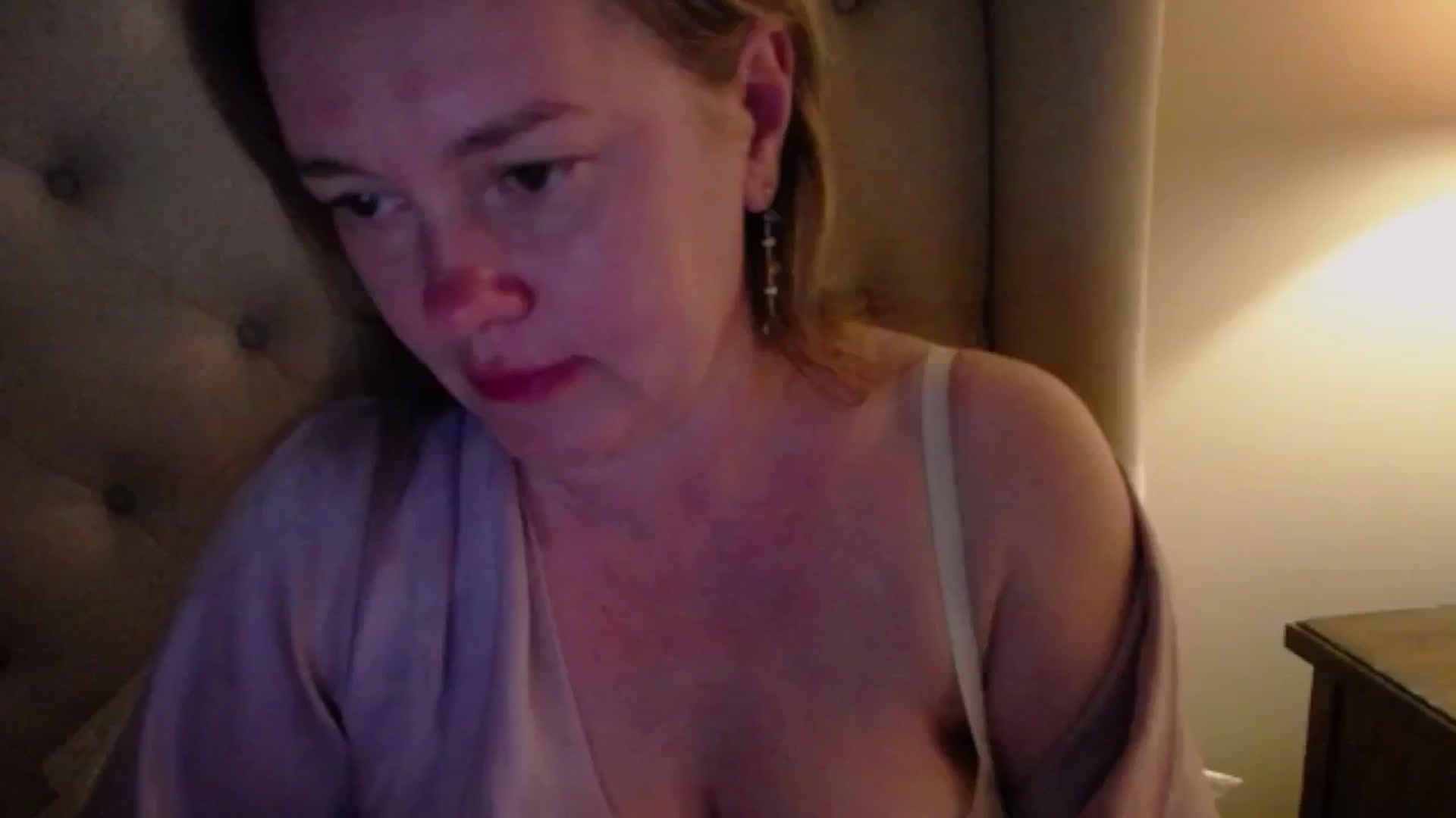 Gallery image thumbnail from J0llye's myfreecams stream on, 06/02/2025, 03:37 image 19 of 20