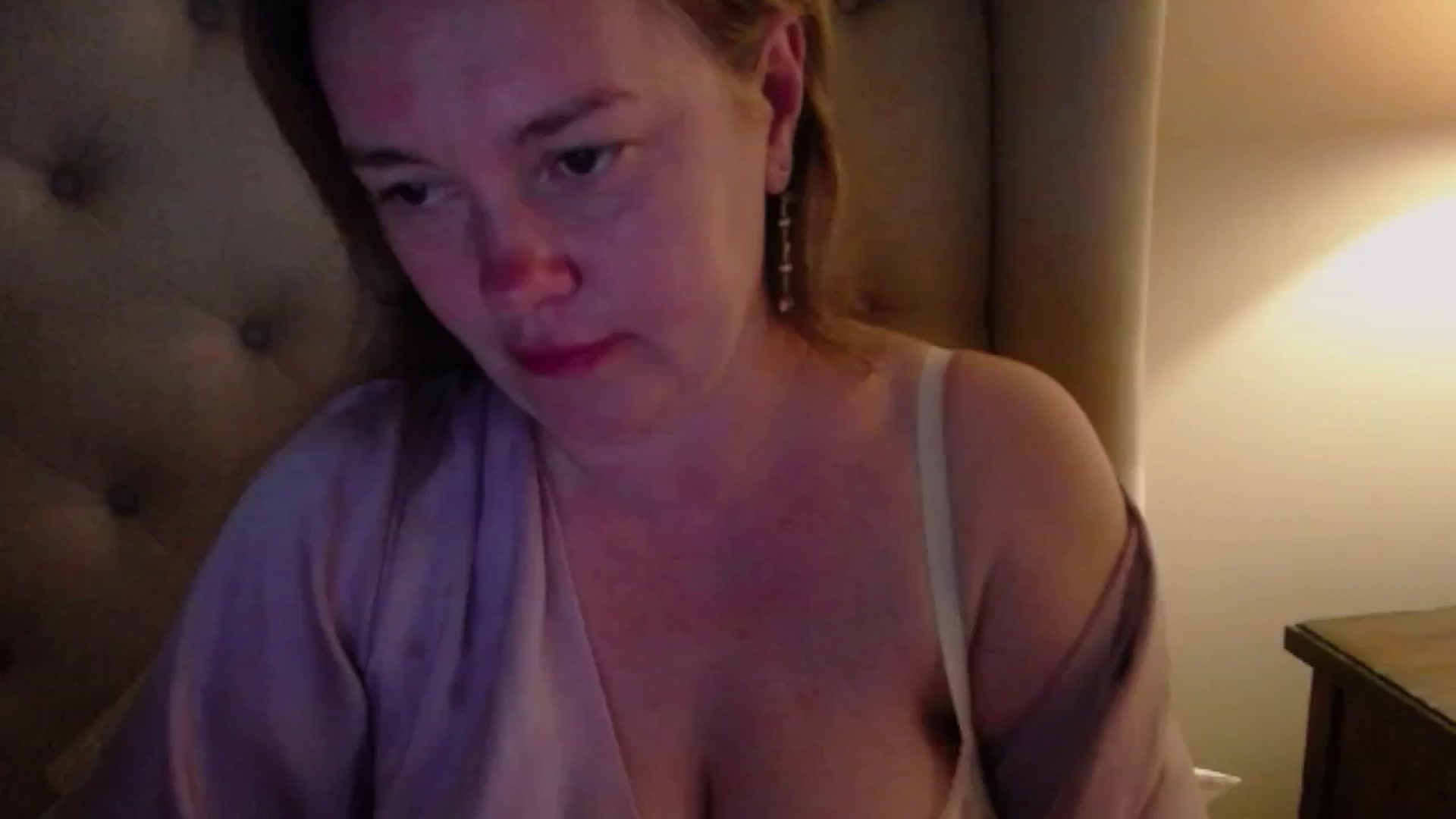 Gallery image thumbnail from J0llye's myfreecams stream on, 06/02/2025, 03:37 image 14 of 20