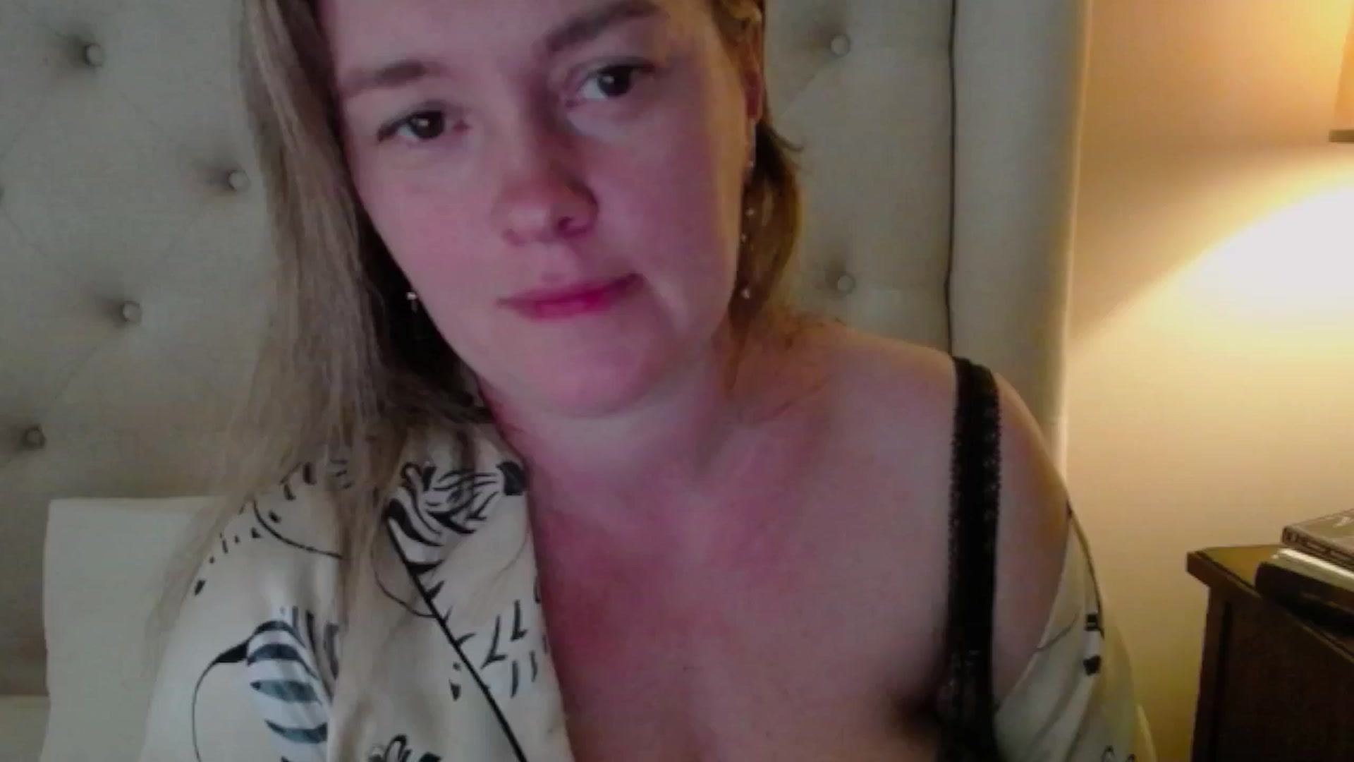Gallery image thumbnail from J0llye's myfreecams stream on, 06/02/2025, 20:24 image 18 of 20