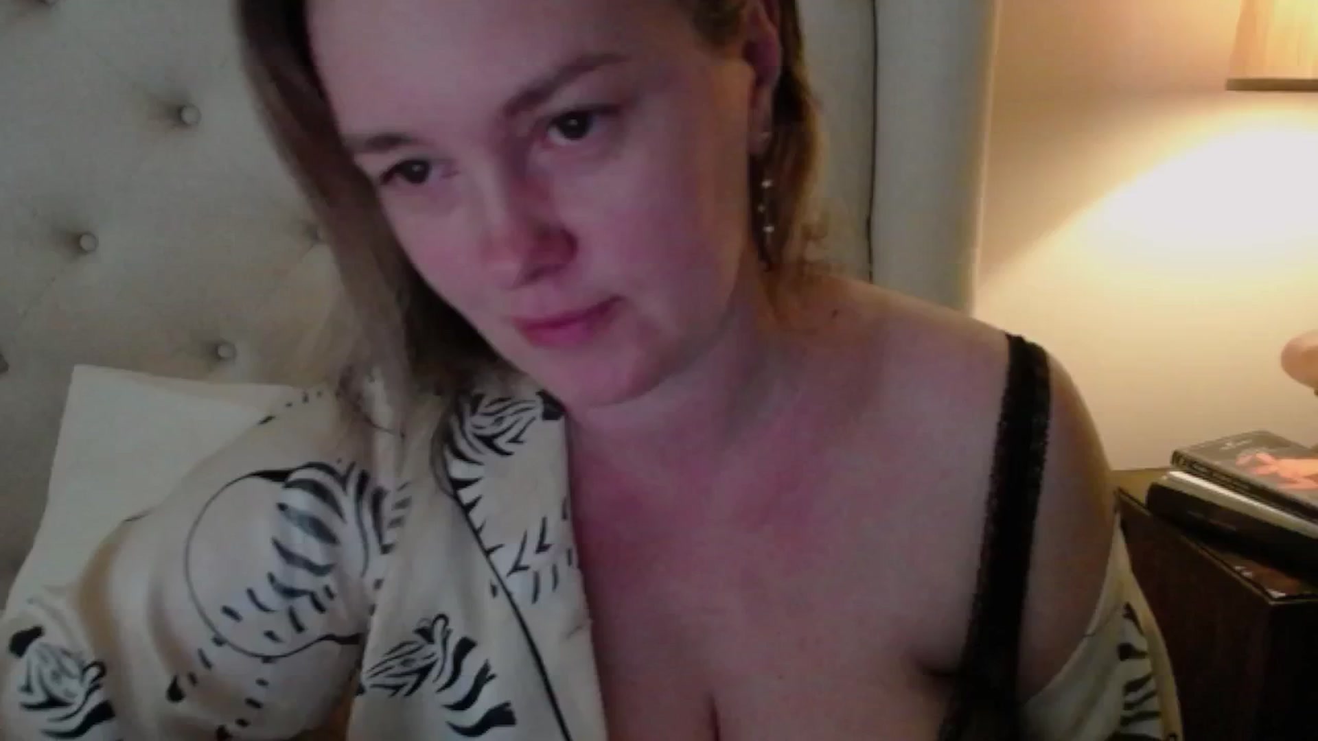 Gallery image thumbnail from J0llye's myfreecams stream on, 06/02/2025, 20:24 image 11 of 20