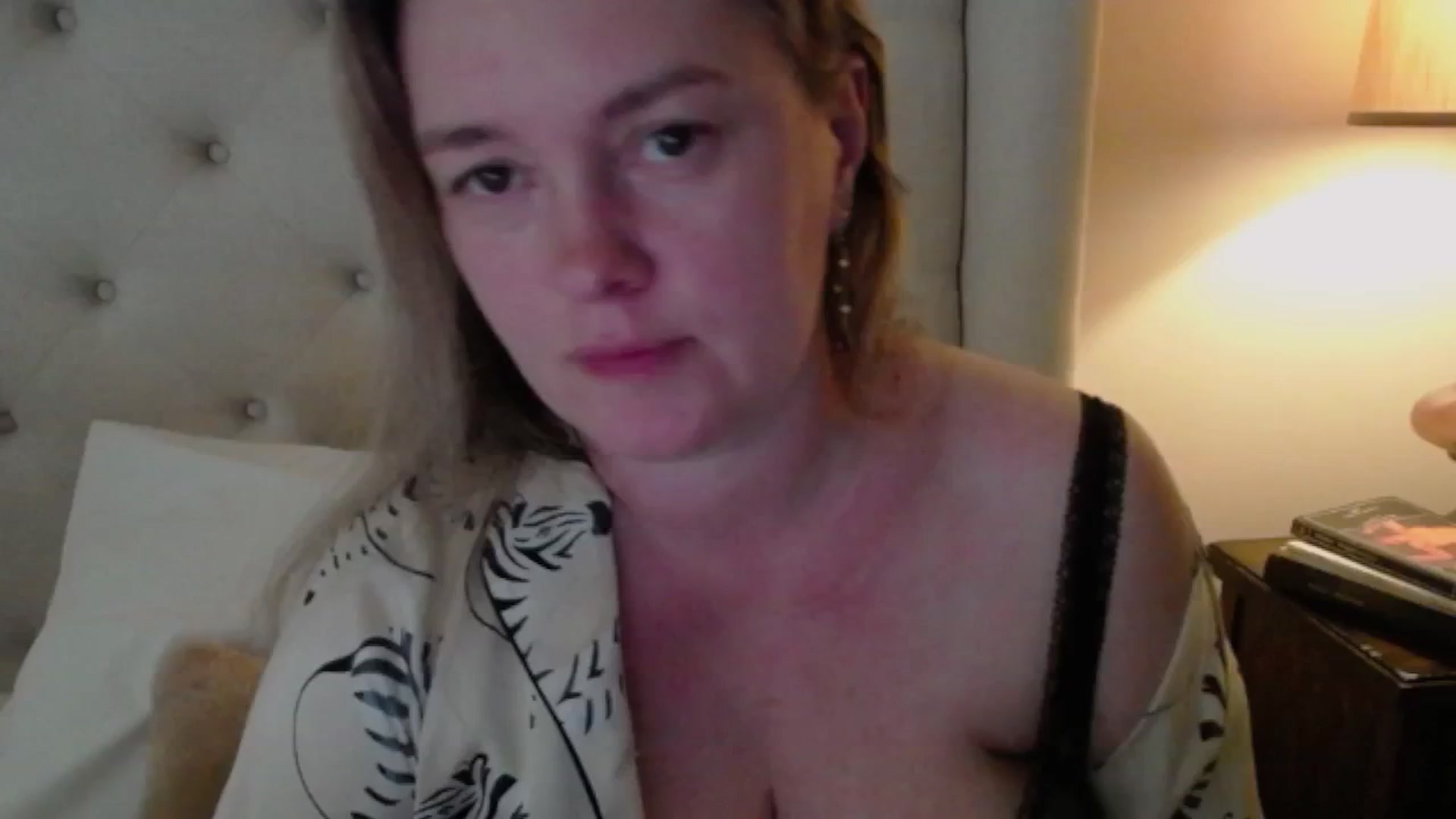 Gallery image thumbnail from J0llye's myfreecams stream on, 06/02/2025, 20:24 image 10 of 20
