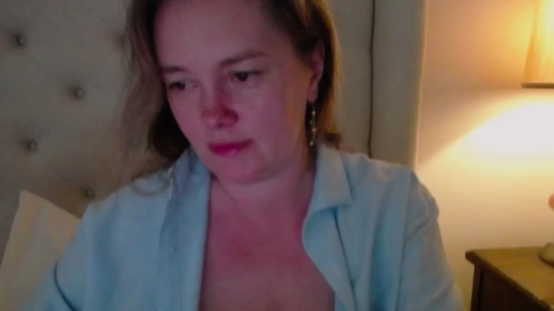Gallery image thumbnail from J0llye's myfreecams stream on, 06/03/2025, 19:59 image 5 of 20