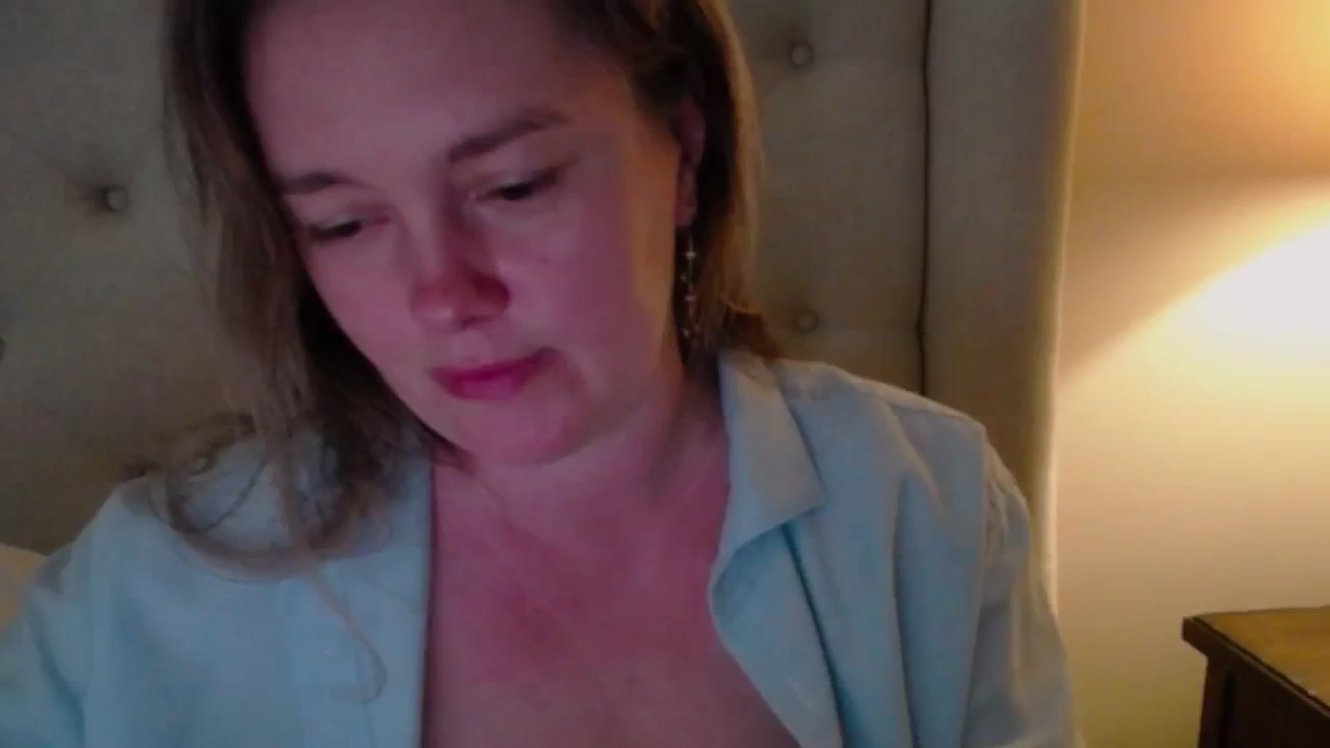 Gallery image thumbnail from J0llye's myfreecams stream on, 06/03/2025, 19:59 image 13 of 20